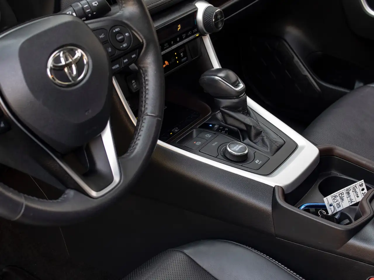 Toyota RAV 4 снимка Toyota RAV 4
