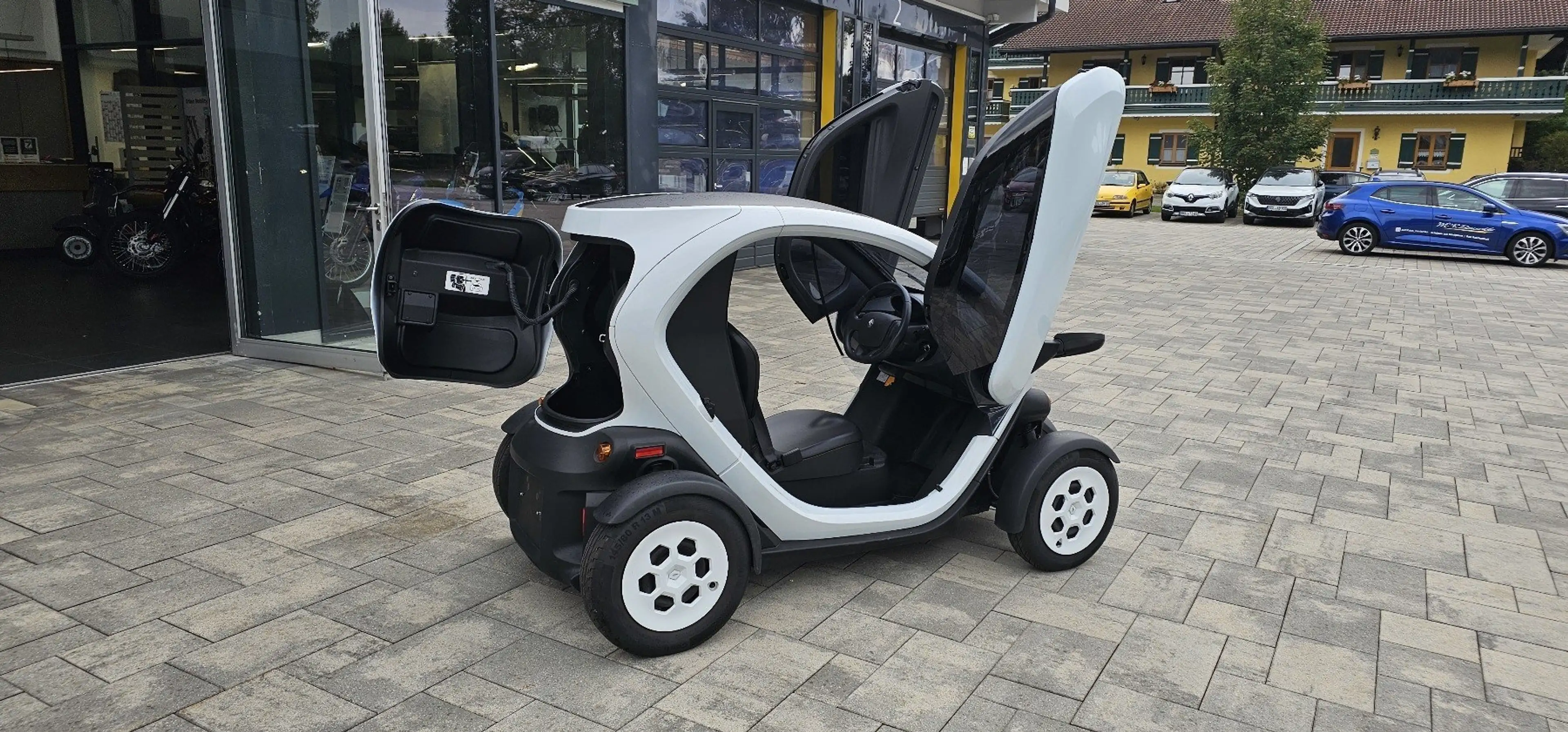 Renault Twizy — photo 10