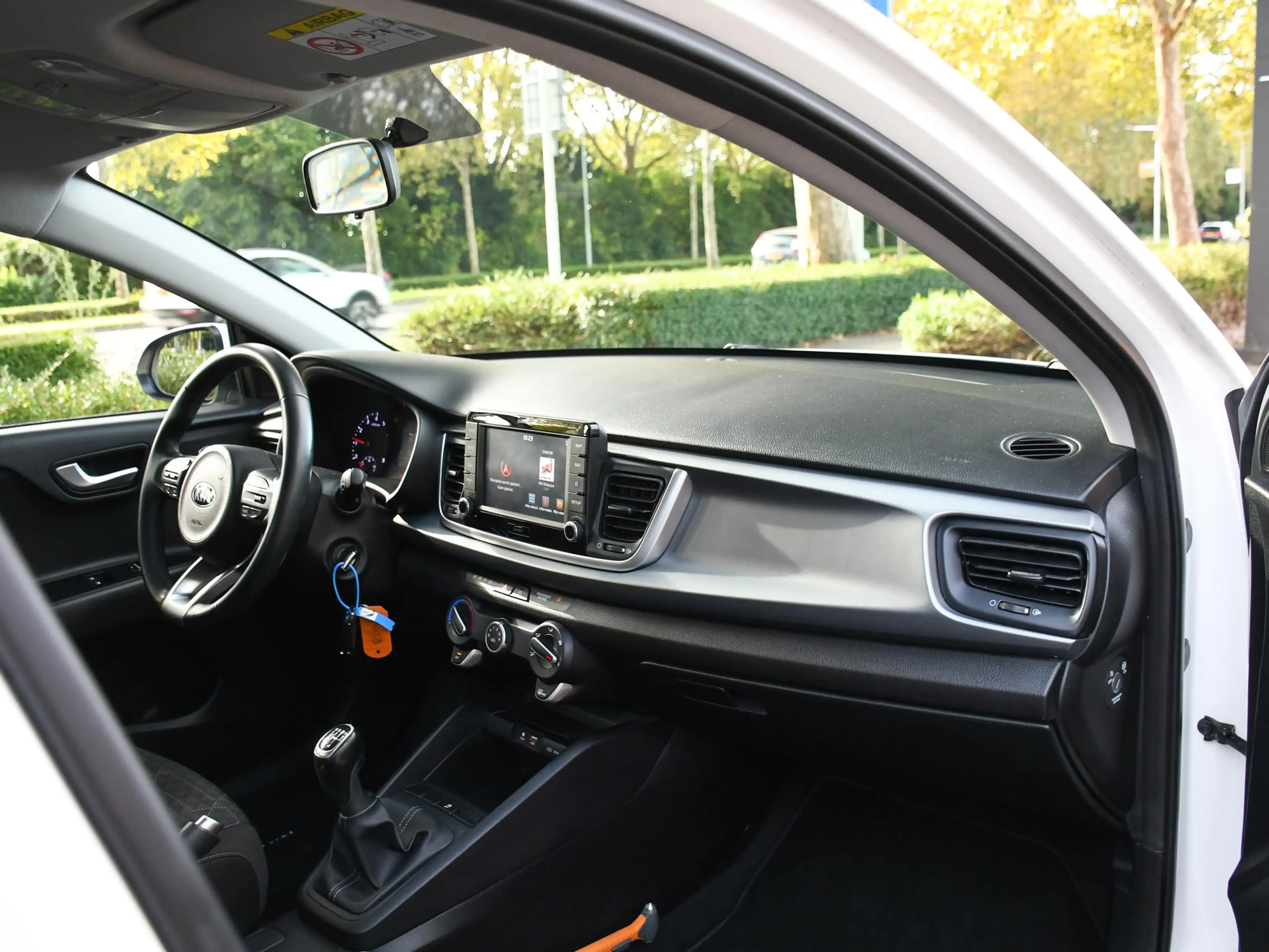 Kia Rio ComfortPlusLine Navigator 1.0 TGDI 100pk 100% KIA — photo 8