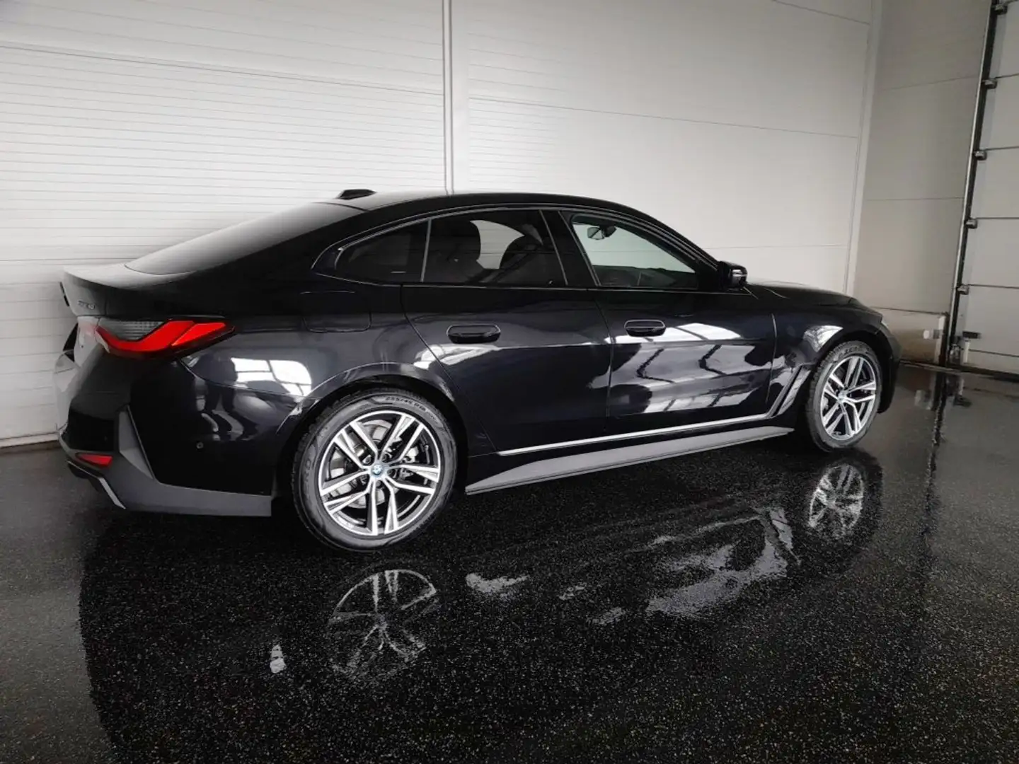 BMW i4 GC "SPORT" eDrive40 80,7kWh Aut. *VOLL LED / NAVI / WIDESCREEN / 18 ZOLL / SPORTTEILLEDER / KAMERA / SOUND SYSTEM* Schwarz - 2
