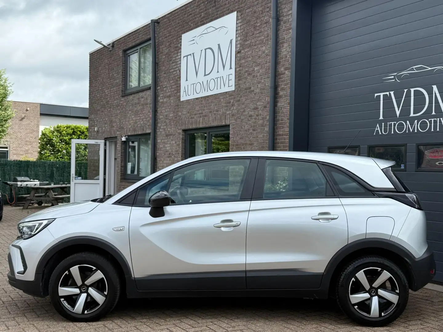 Opel Crossland 1.2 Turbo Business Elegance|NAVI|CAMERA|CRUISE Grijs - 2