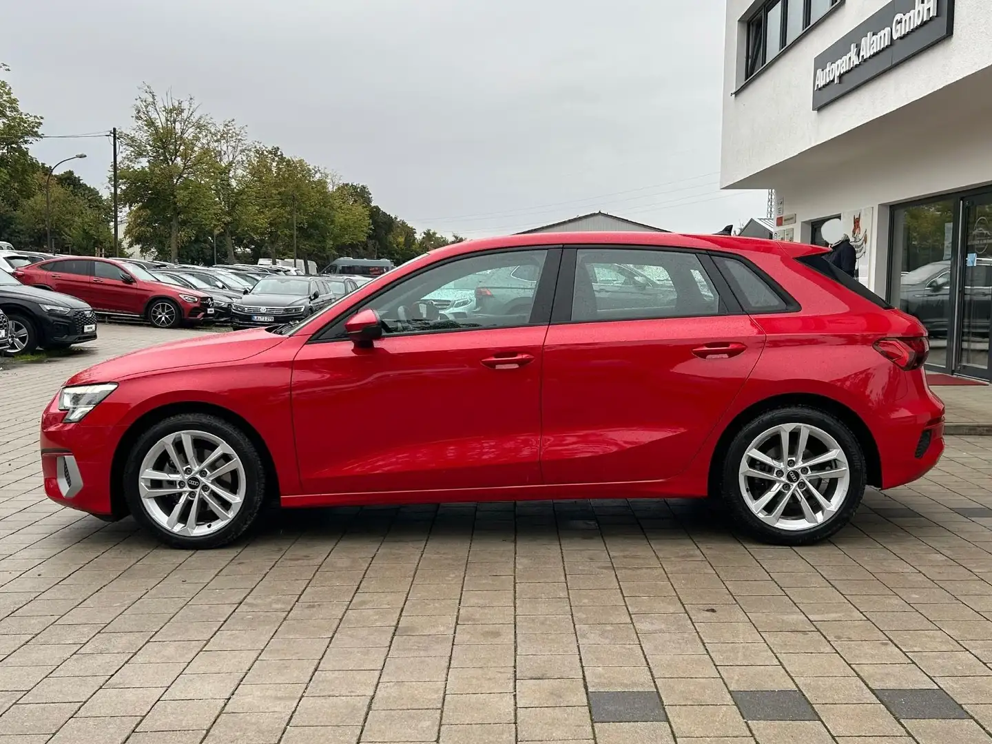 Audi A3 Sportback 35 TDI advanced ACC Navi Klima ViCo Rot - 2