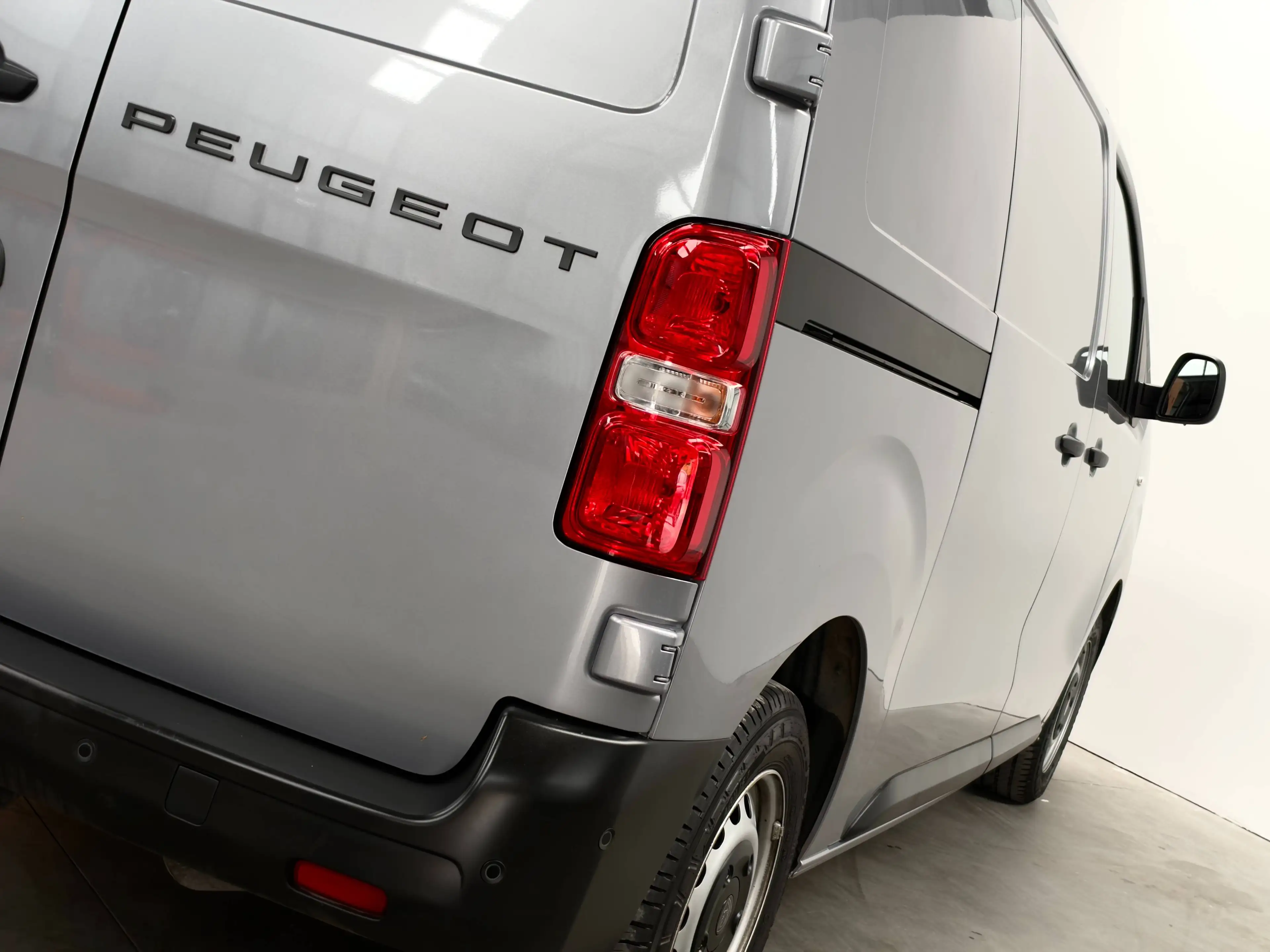 Peugeot Expert 2.0 HDi L3 Long-1ERPRO-GPS-3PL.-AIRCO-CAMERA-PDC-ATTELAGE — photo 8