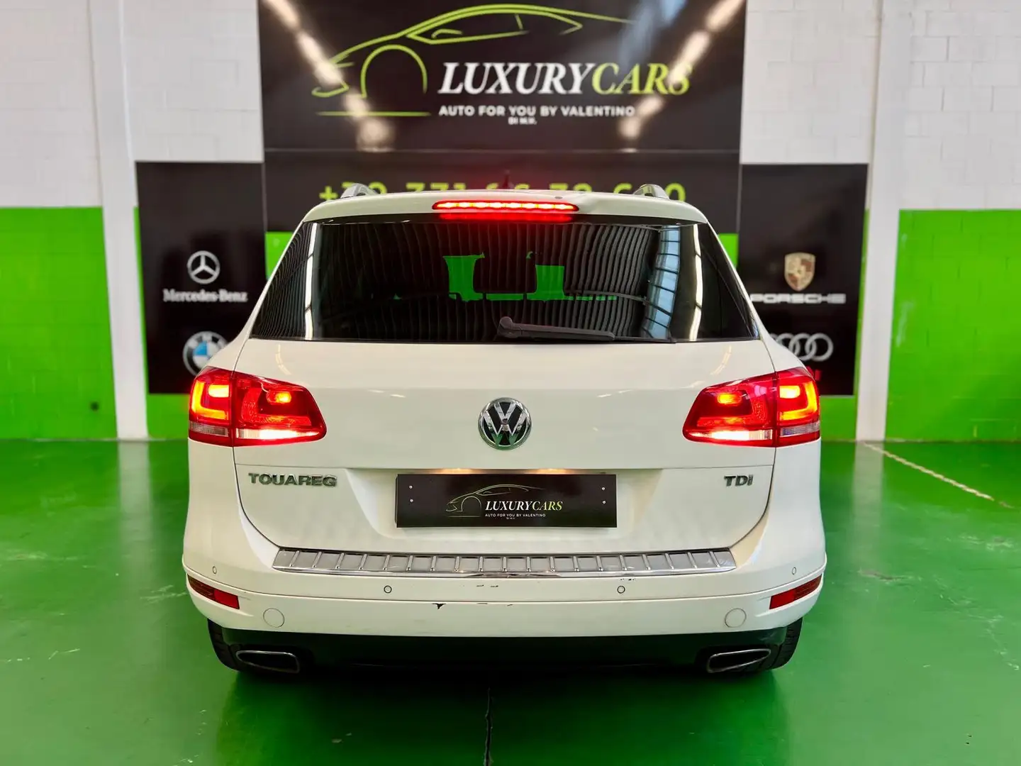 Volkswagen Touareg 3.0 TDI 245CV tiptronic BlueMotion Techn Executive Bianco - 2