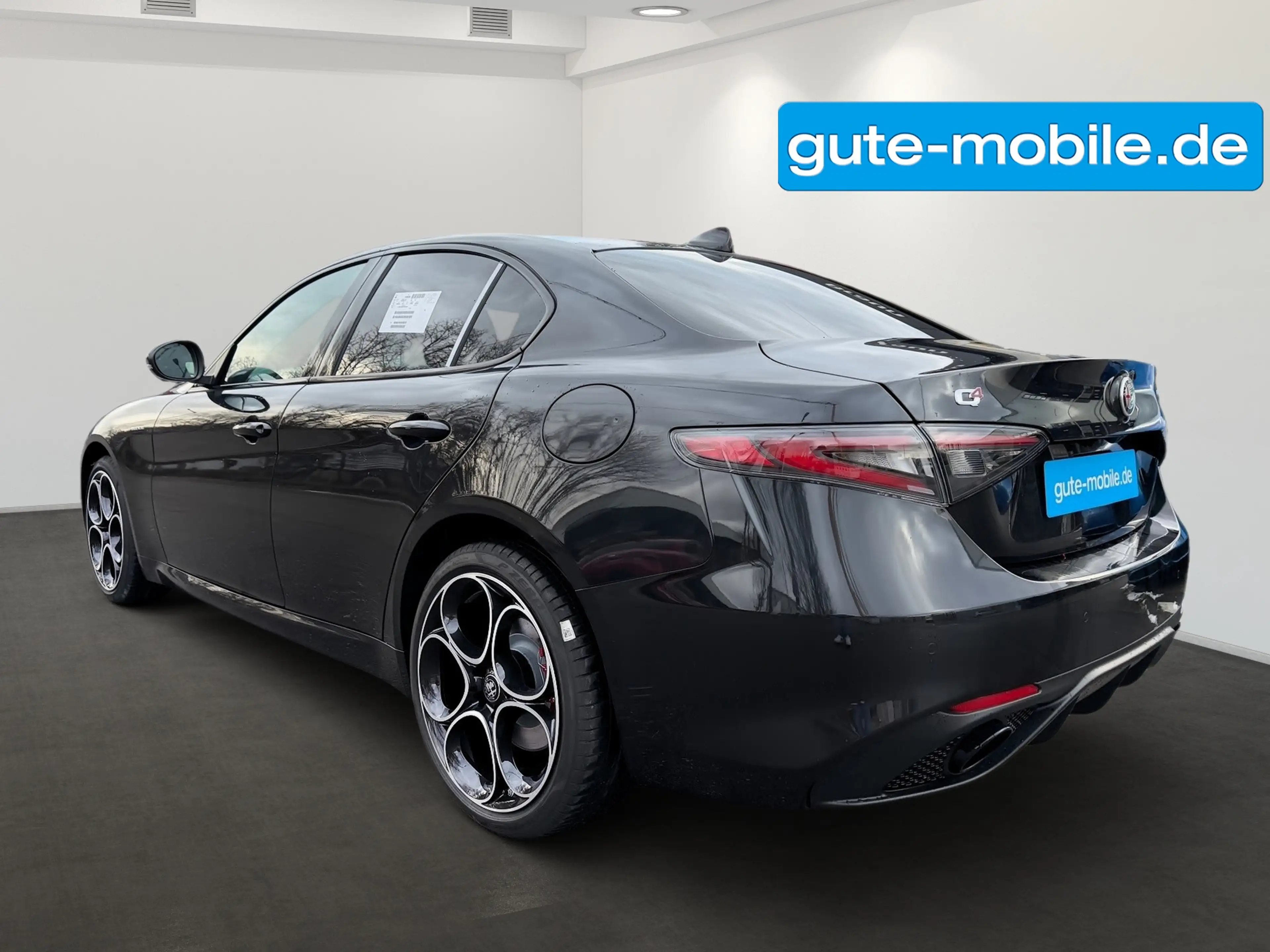 Alfa Romeo Giulia Veloce Q4 | Pano | Technologie-Paket — photo 13