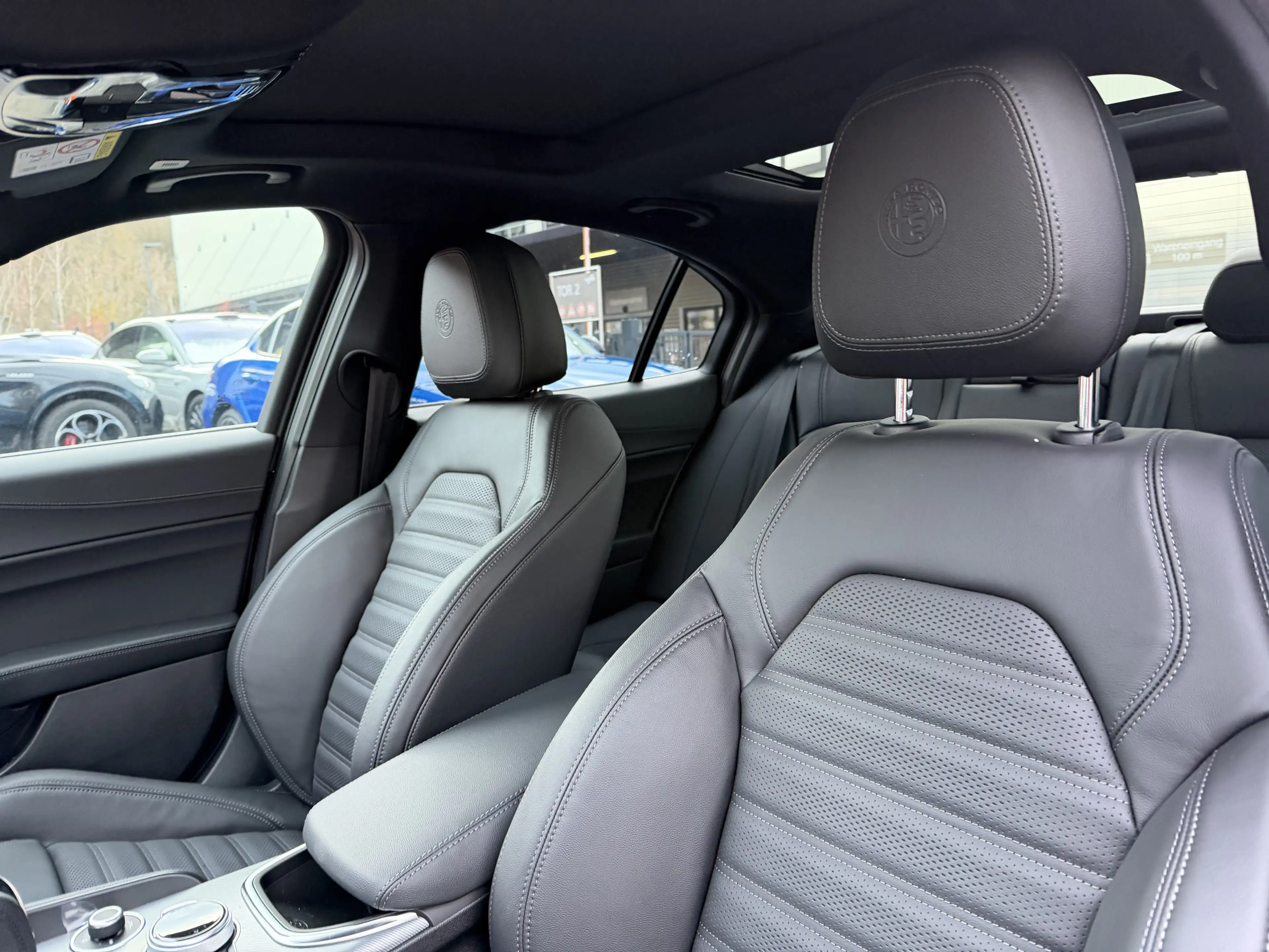 Alfa Romeo Giulia Veloce Q4 | Pano | Technologie-Paket — photo 11