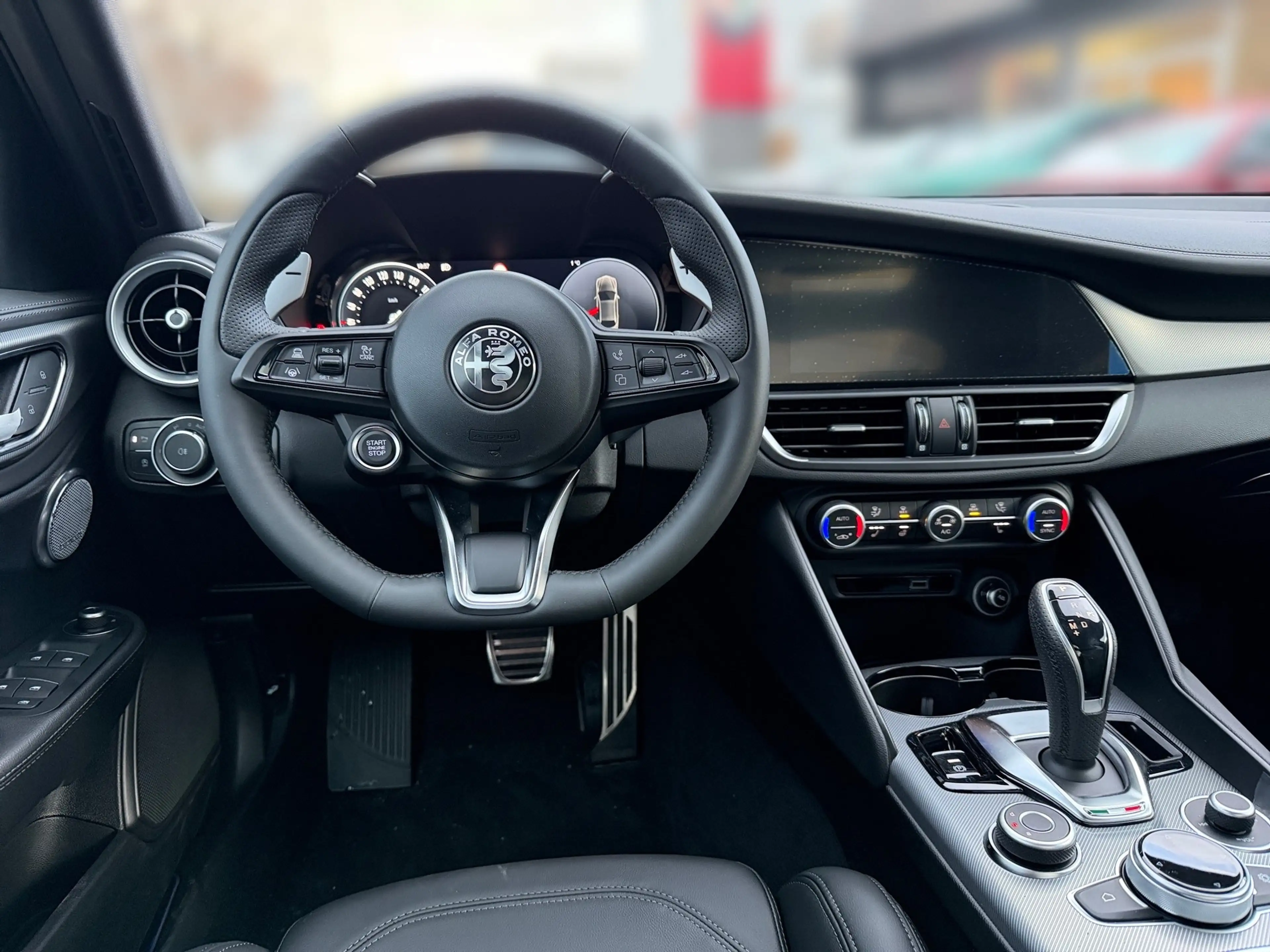 Alfa Romeo Giulia Veloce Q4 | Pano | Technologie-Paket — photo 6
