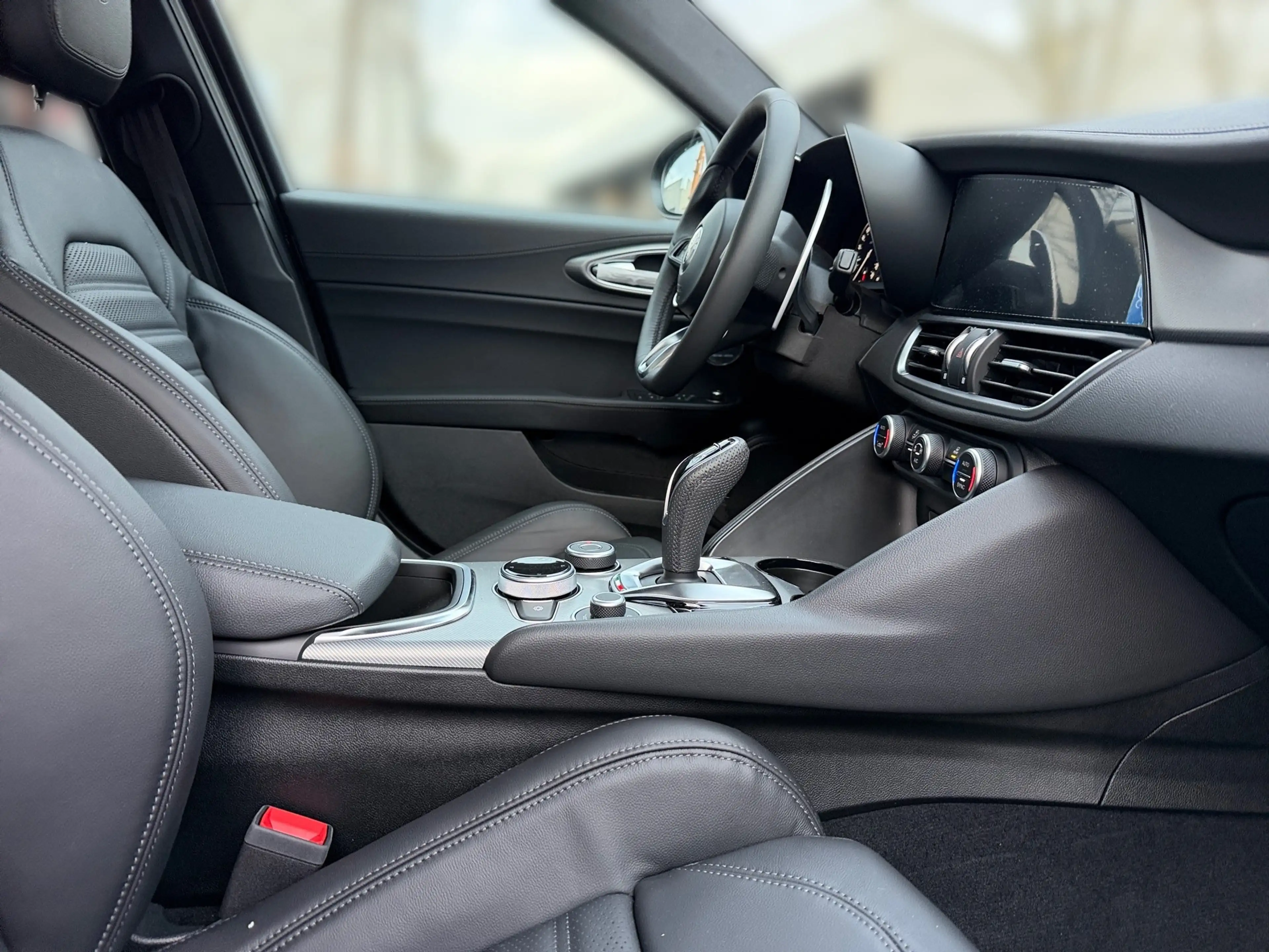 Alfa Romeo Giulia Veloce Q4 | Pano | Technologie-Paket — photo 4