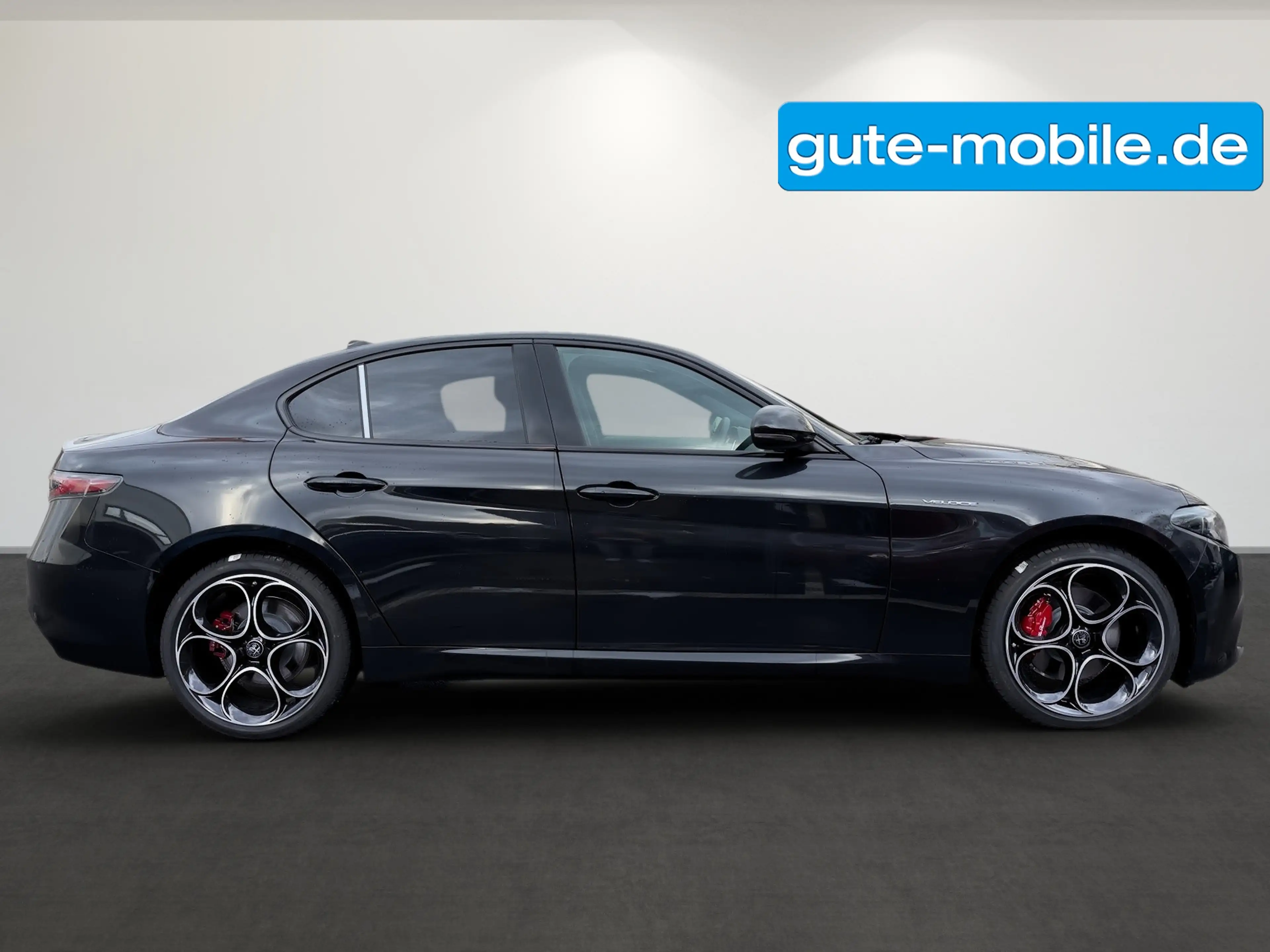 Alfa Romeo Giulia Veloce Q4 | Pano | Technologie-Paket — photo 5