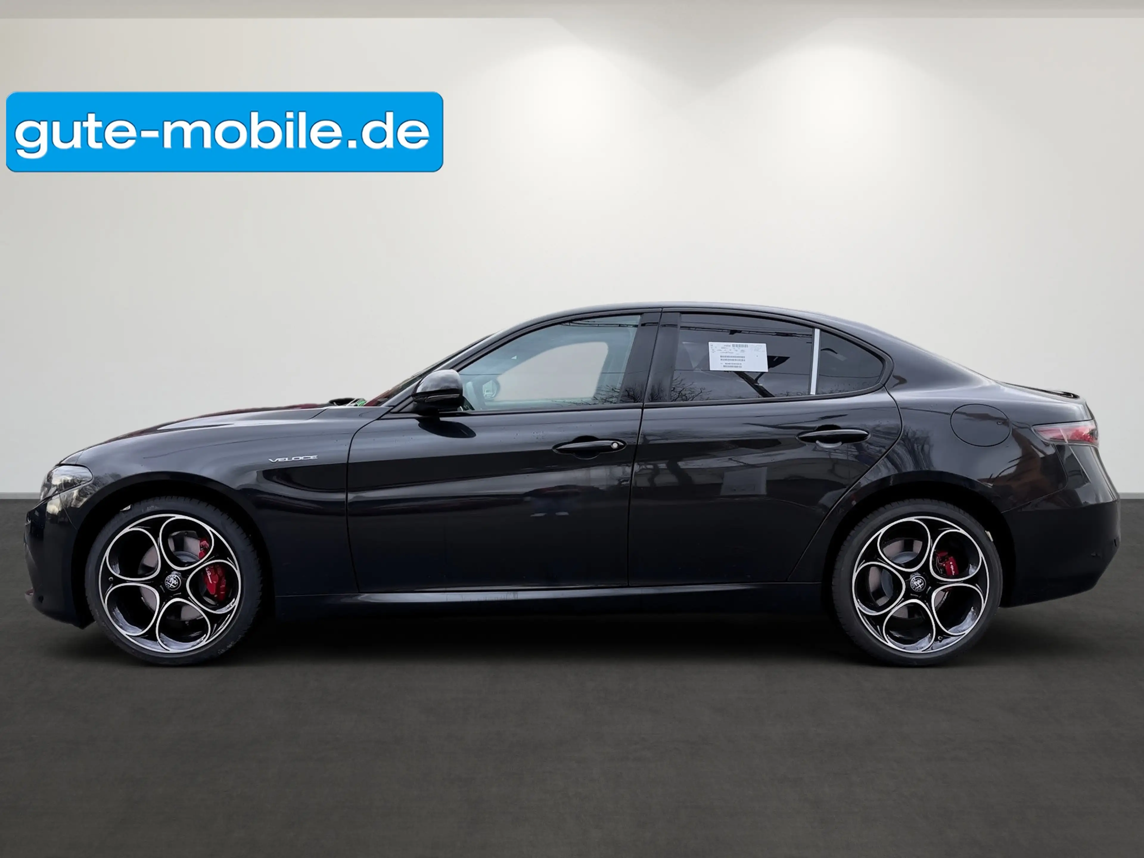 Alfa Romeo Giulia Veloce Q4 | Pano | Technologie-Paket — photo 21