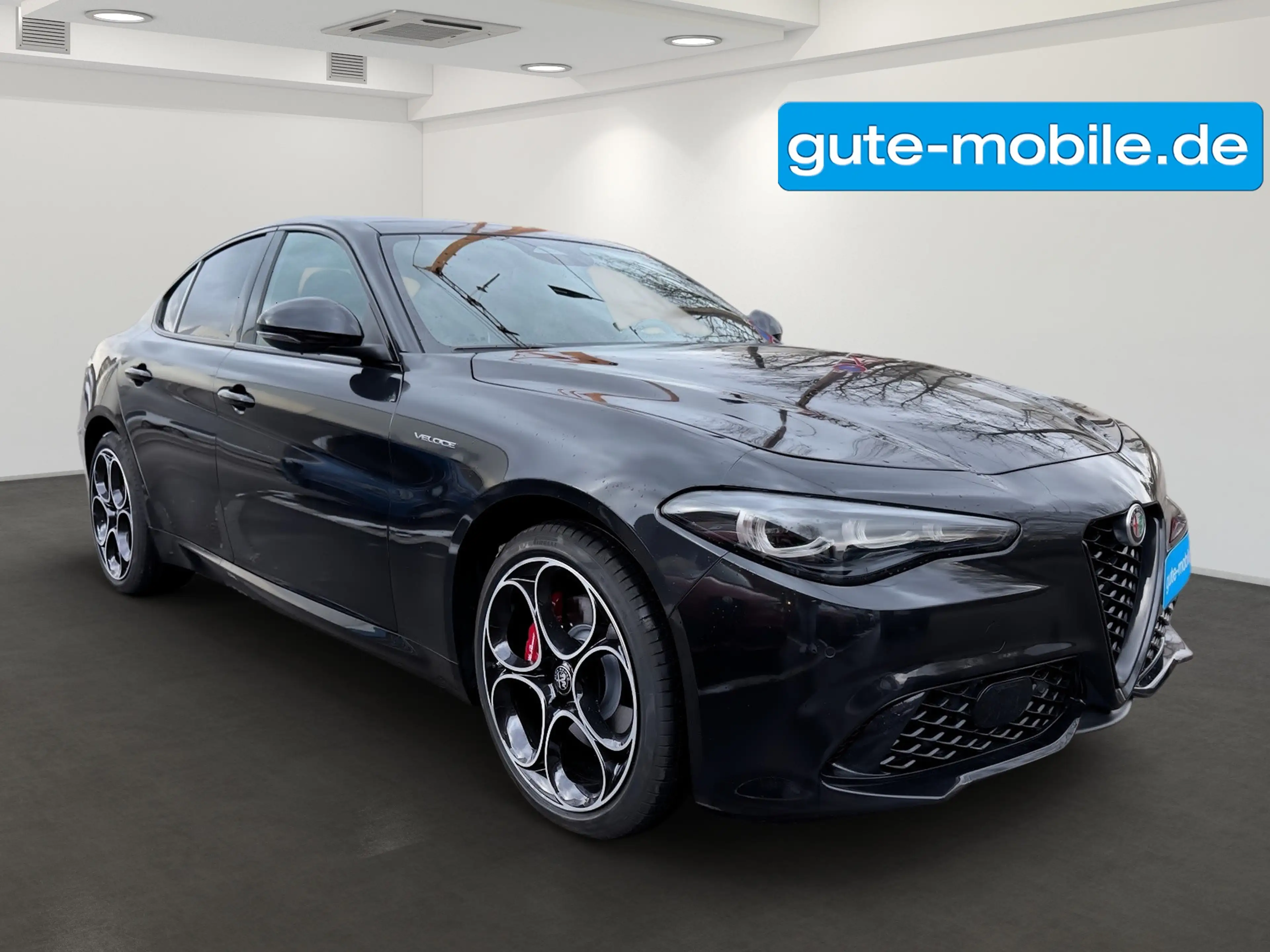Alfa Romeo Giulia Veloce Q4 | Pano | Technologie-Paket — photo 3