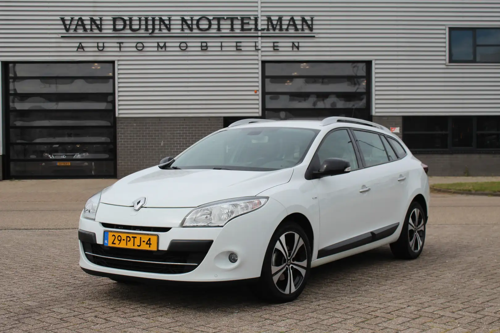 Renault Megane Estate 2.0 Bose Automaat / Keyless / N.A.P. Bianco - 1