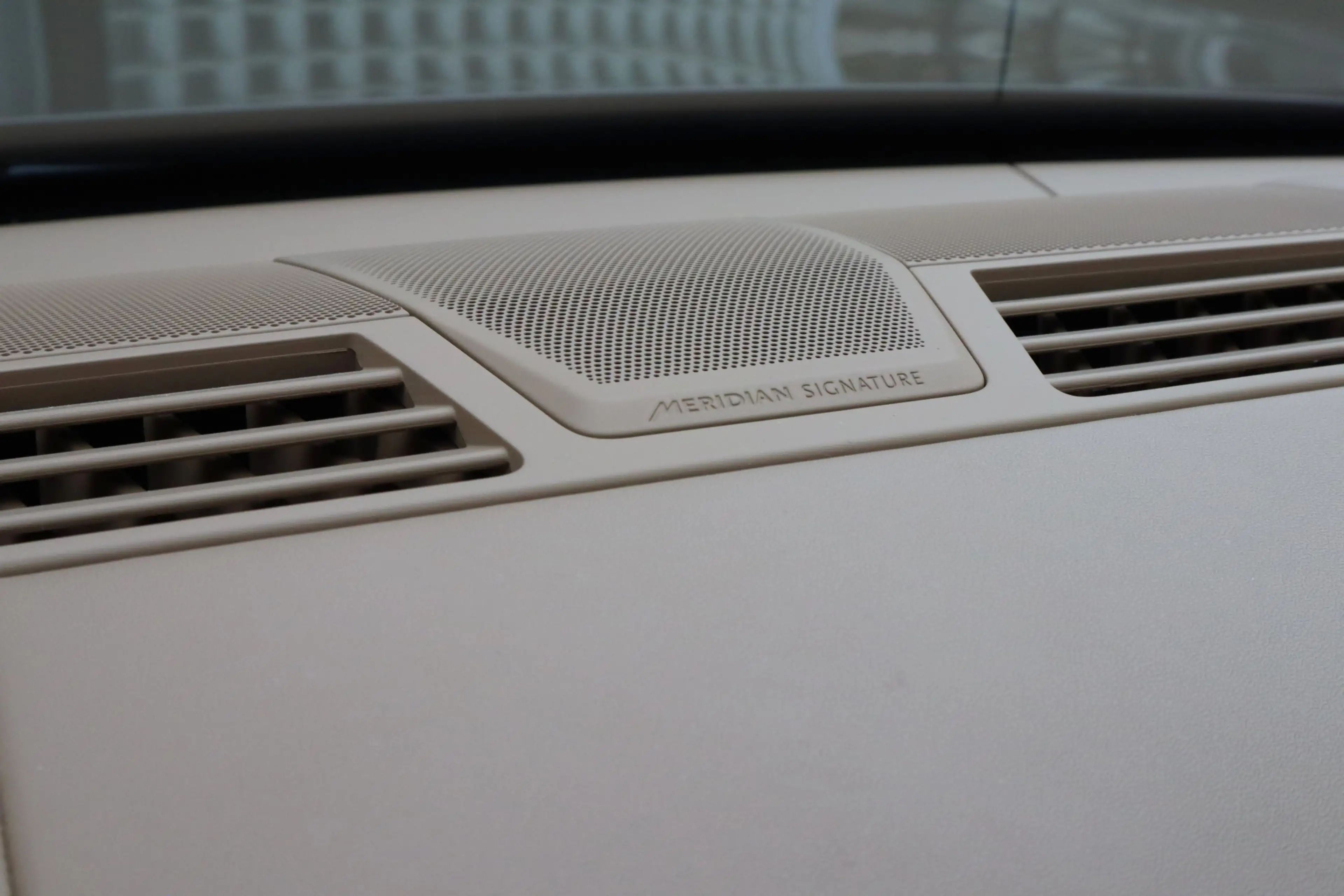 Land Rover Range Rover P550e SV | Meridian Signature Audio, Achterasbestu — photo 37