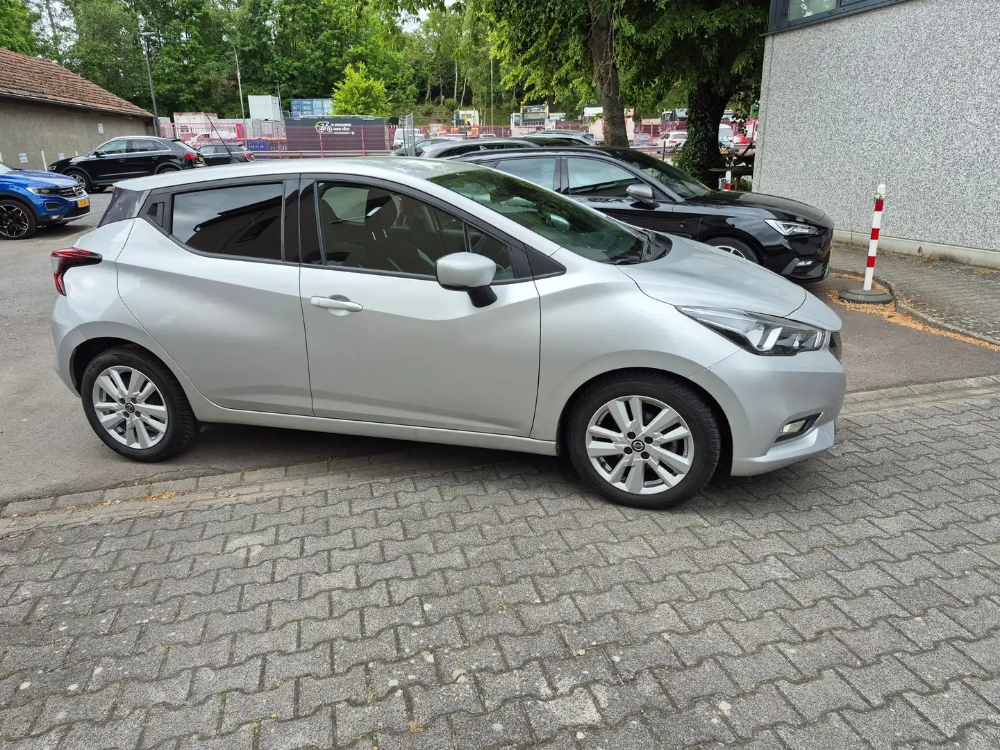 Nissan Micra D Gris - 2