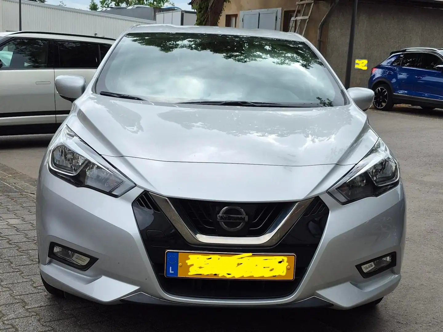 Nissan Micra D Gris - 1