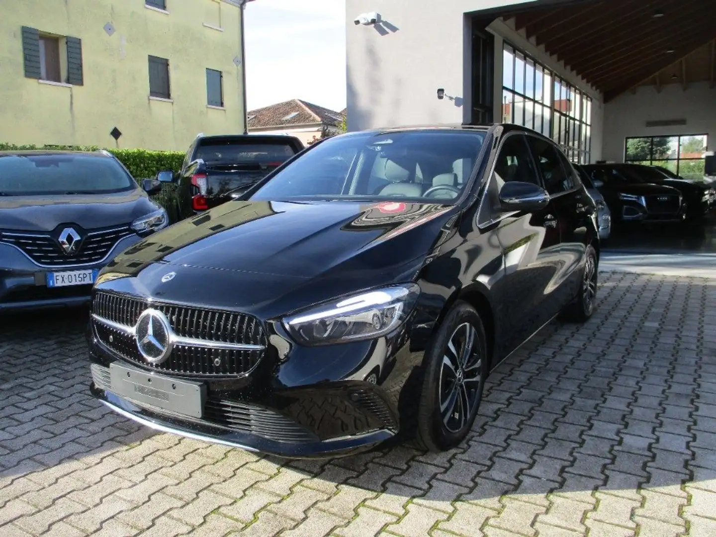 Mercedes-Benz B 180 Automatic Progressive Navi/Led/Camera Nero - 2