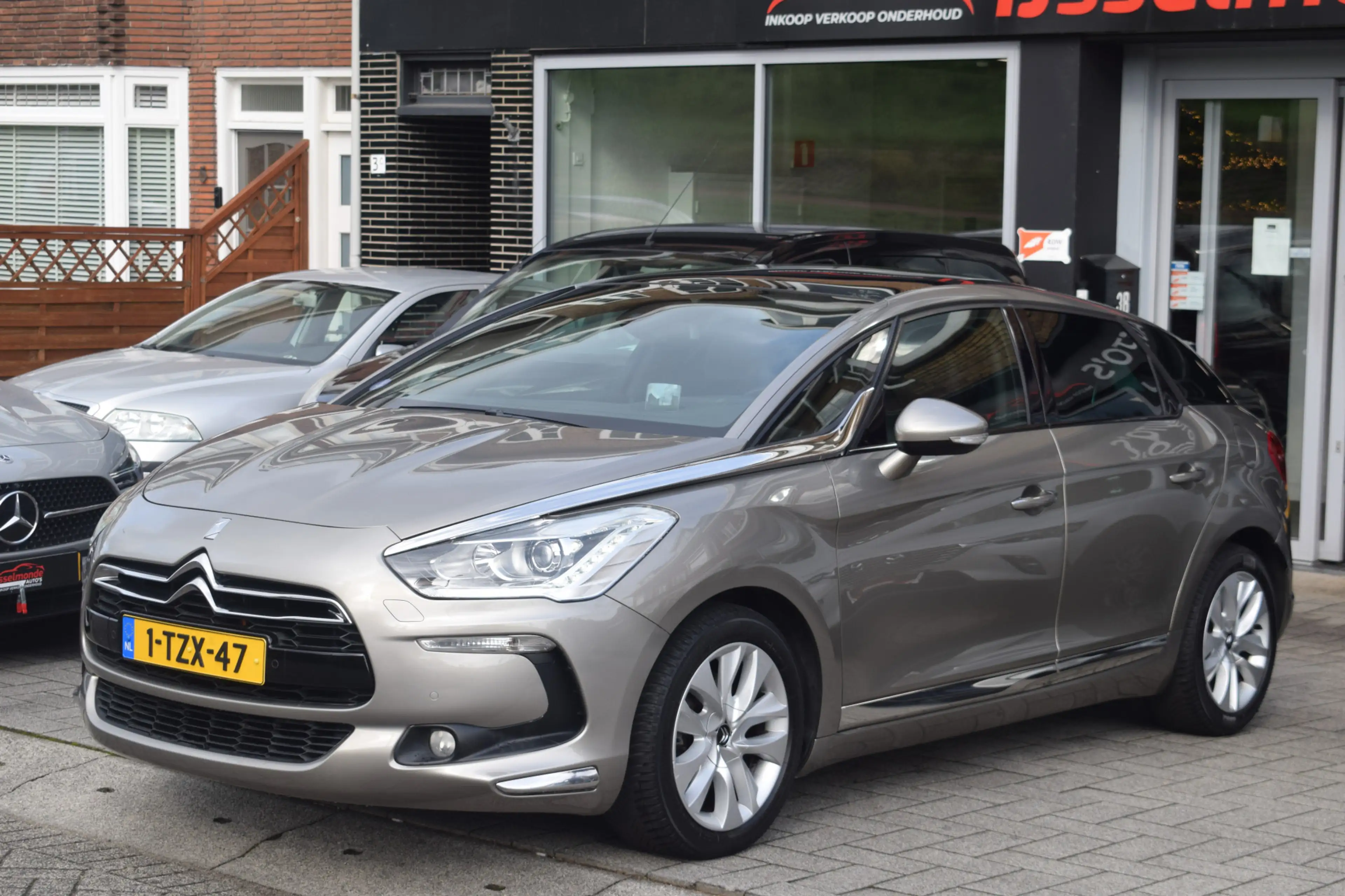 Citroen DS5 1.6 THP Business Executive NL AUTO/AUTOMAAT/LEER/P — photo 2