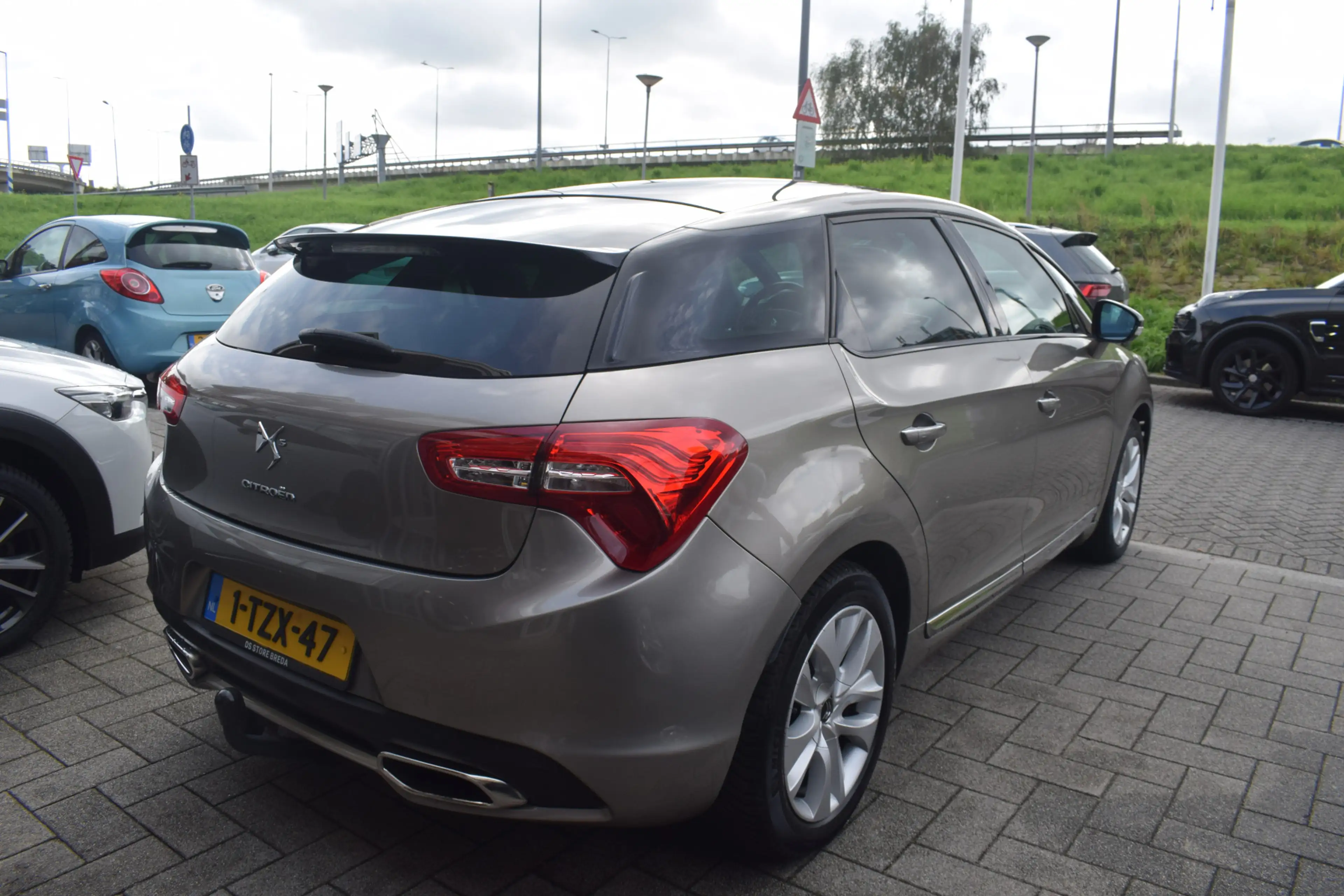 Citroen DS5 1.6 THP Business Executive NL AUTO/AUTOMAAT/LEER/P — photo 8