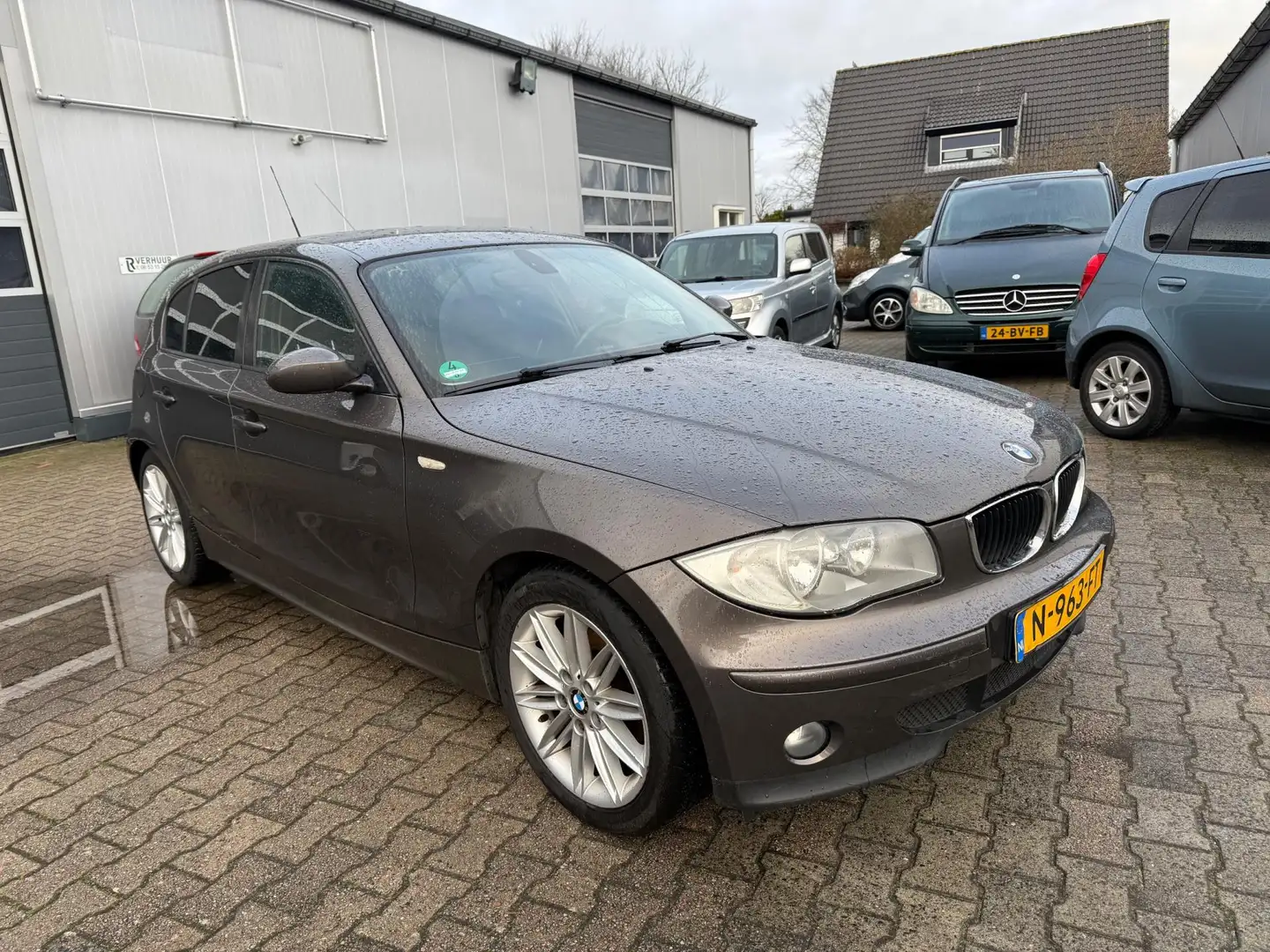 BMW 116 1-serie 116i High Executive 5-Deurs M-sport velgen Braun - 2