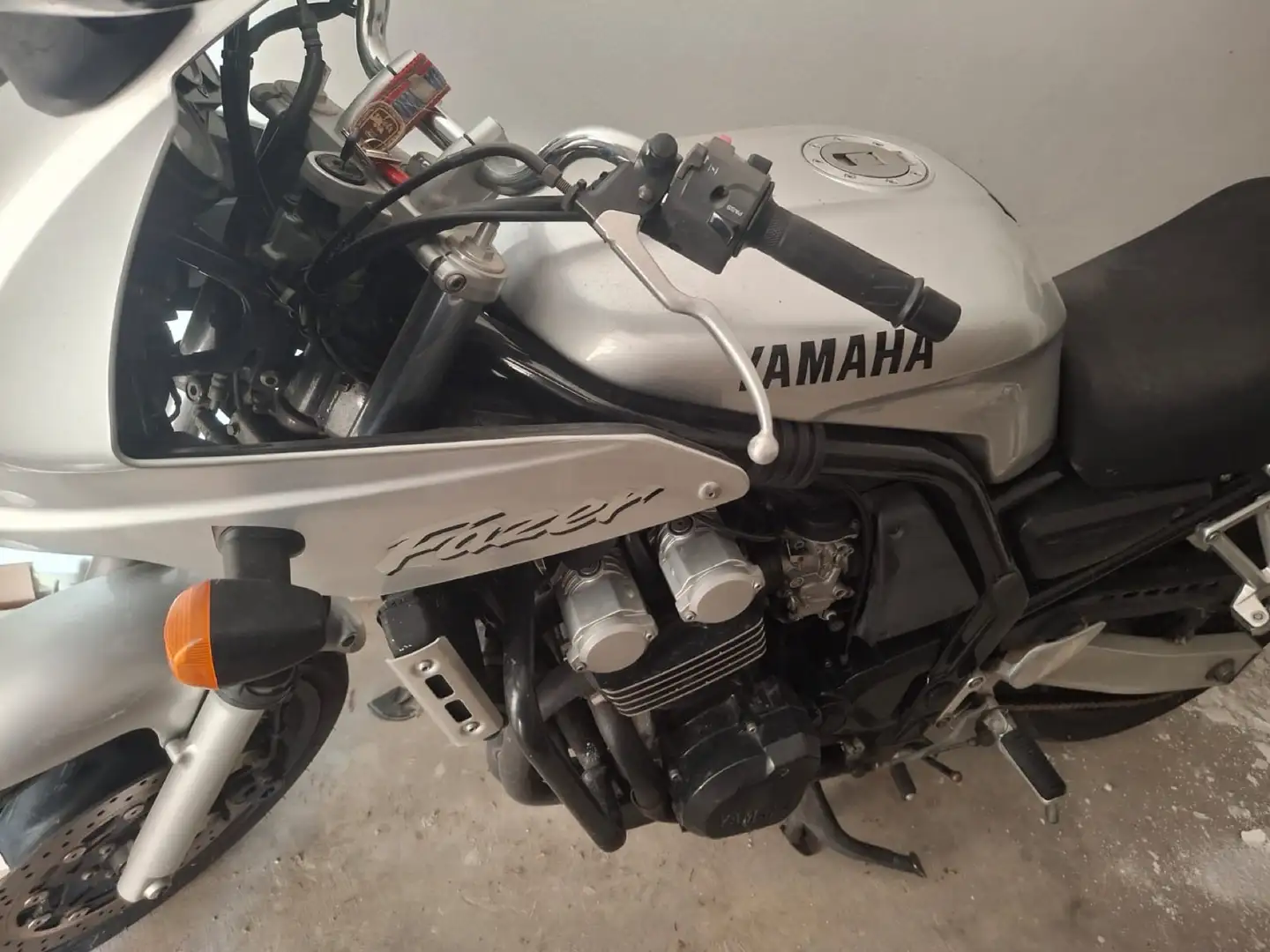 Yamaha FZR 600 fazer 600 comodissima Grigio - 2