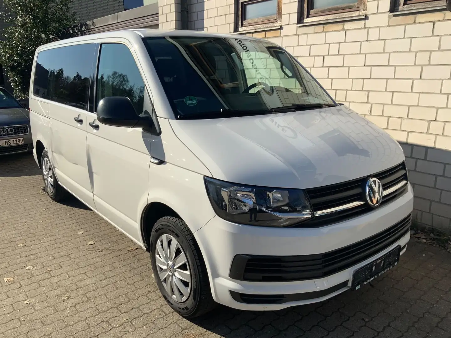 Volkswagen T6 Multivan 2.0 TDI Aut. Voll Scheckheft gepfl. Weiß - 1
