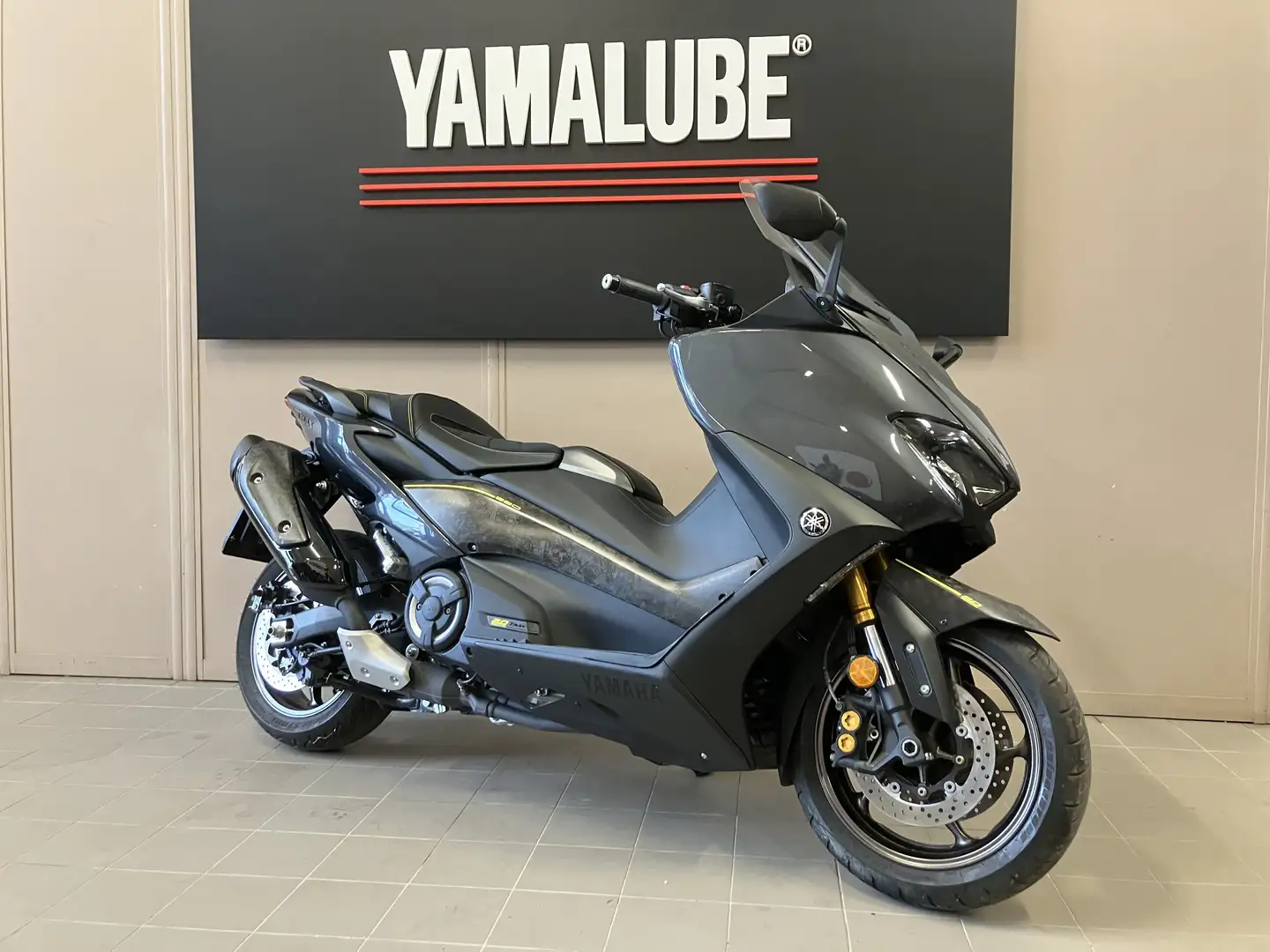Yamaha TMAX 560 20th Anniversary - 1
