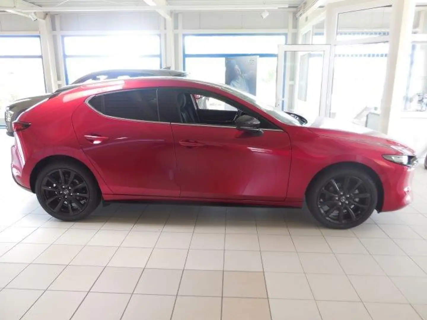 Mazda 3 2.5 e-SKYACTIV G 140PS HOMURA, Sitzheizung, MRCC, Rot - 2