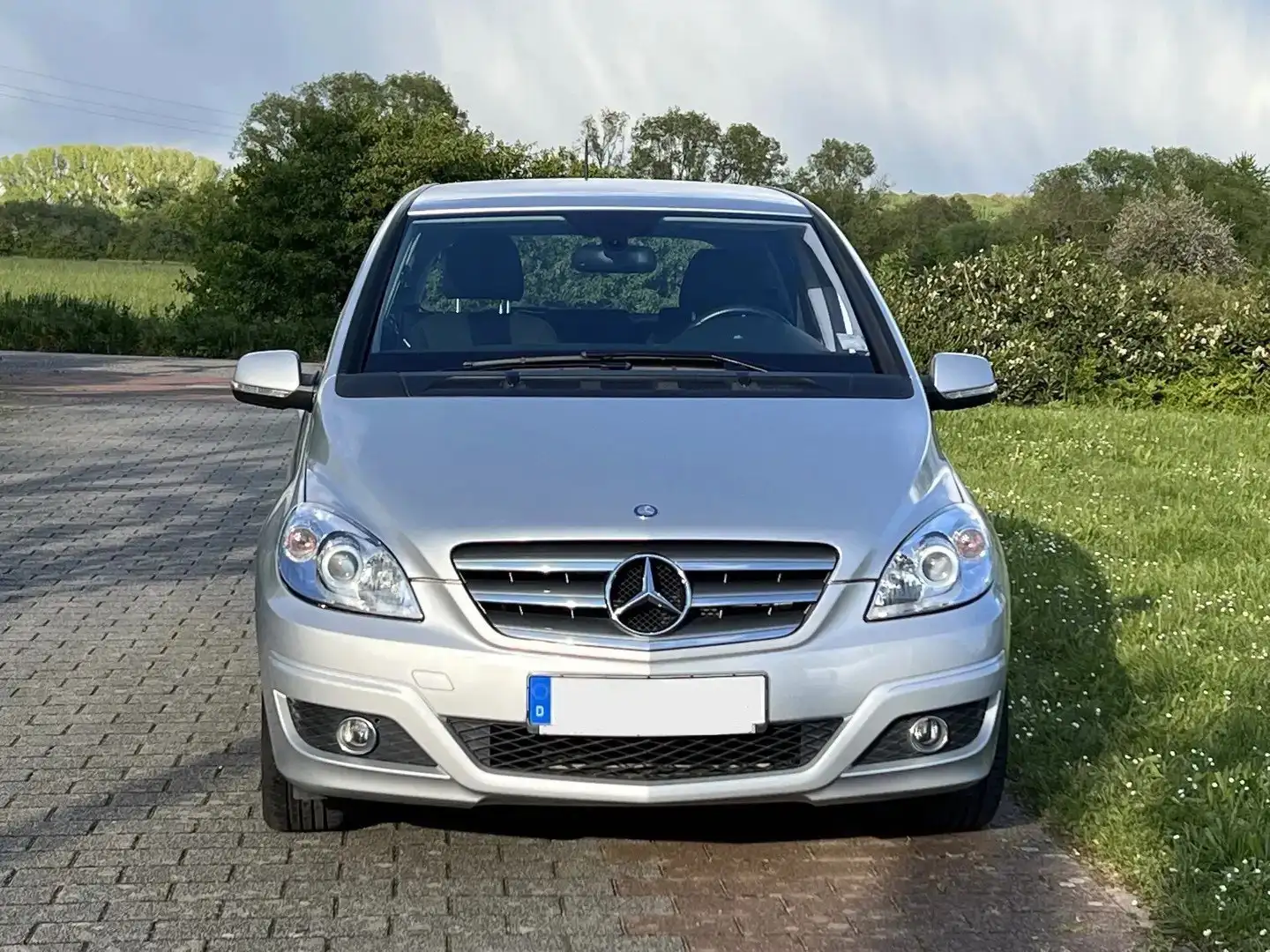 Mercedes-Benz B 160 B 160 BlueEFFICIENCY Stříbrná - 1