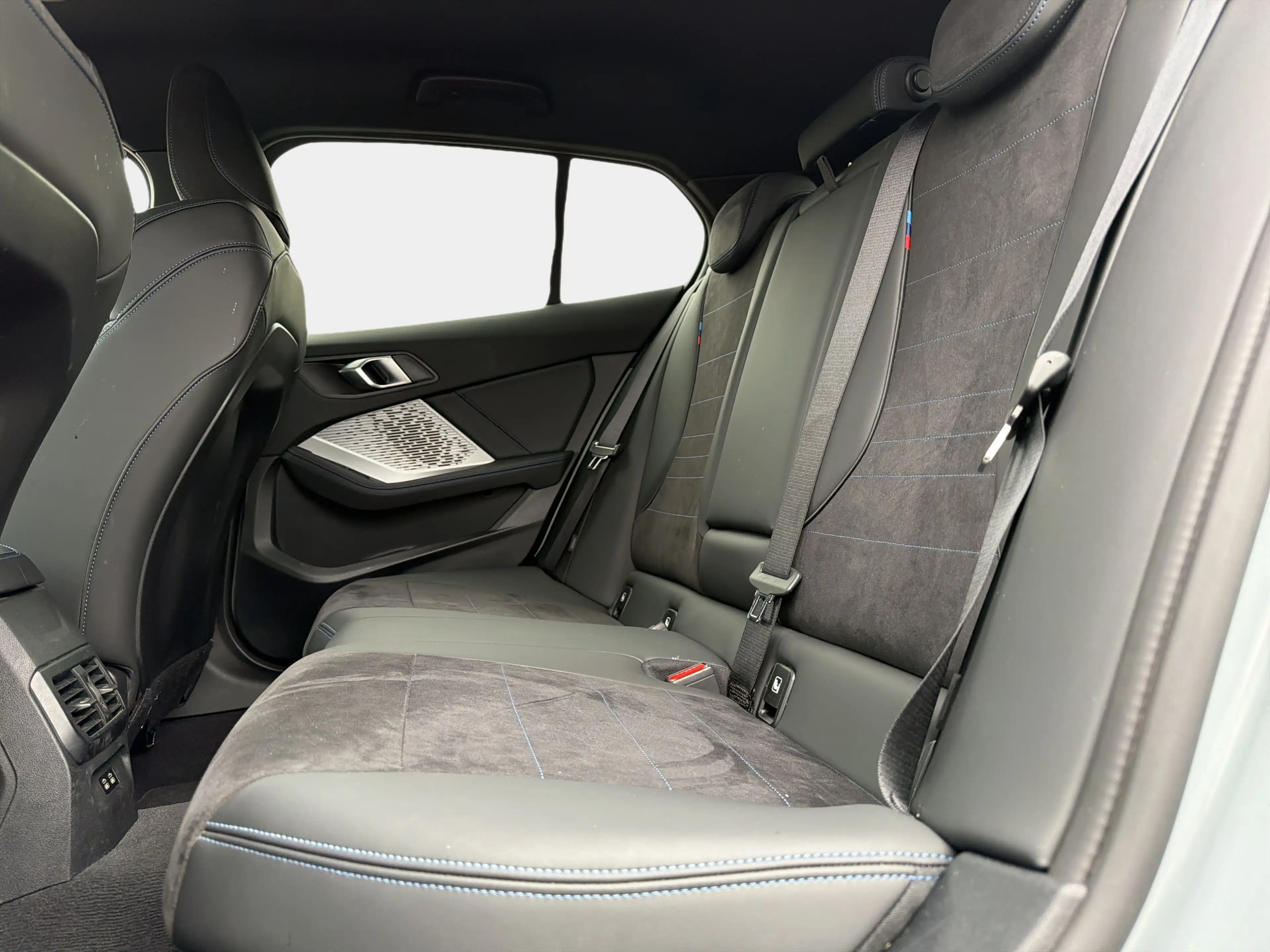BMW 120 — photo 15