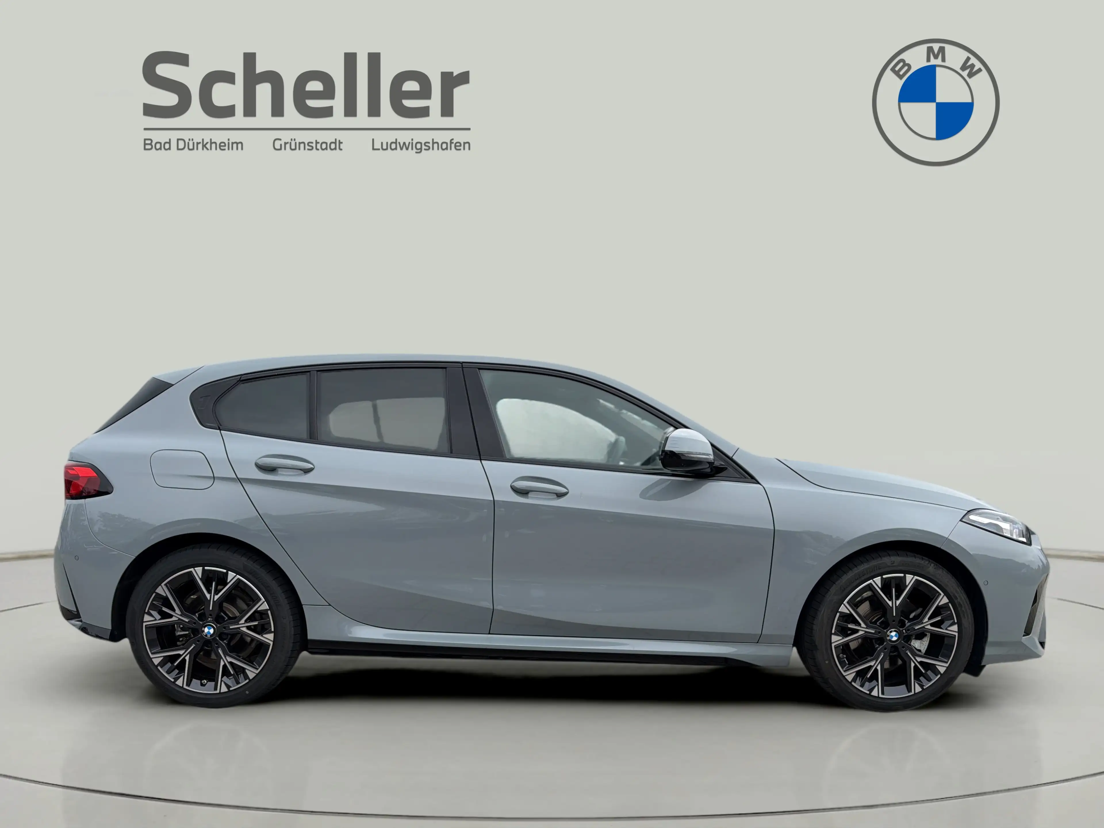 BMW 120 — photo 8