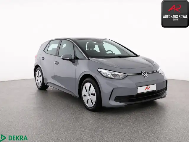 Volkswagen Id.3 view 7