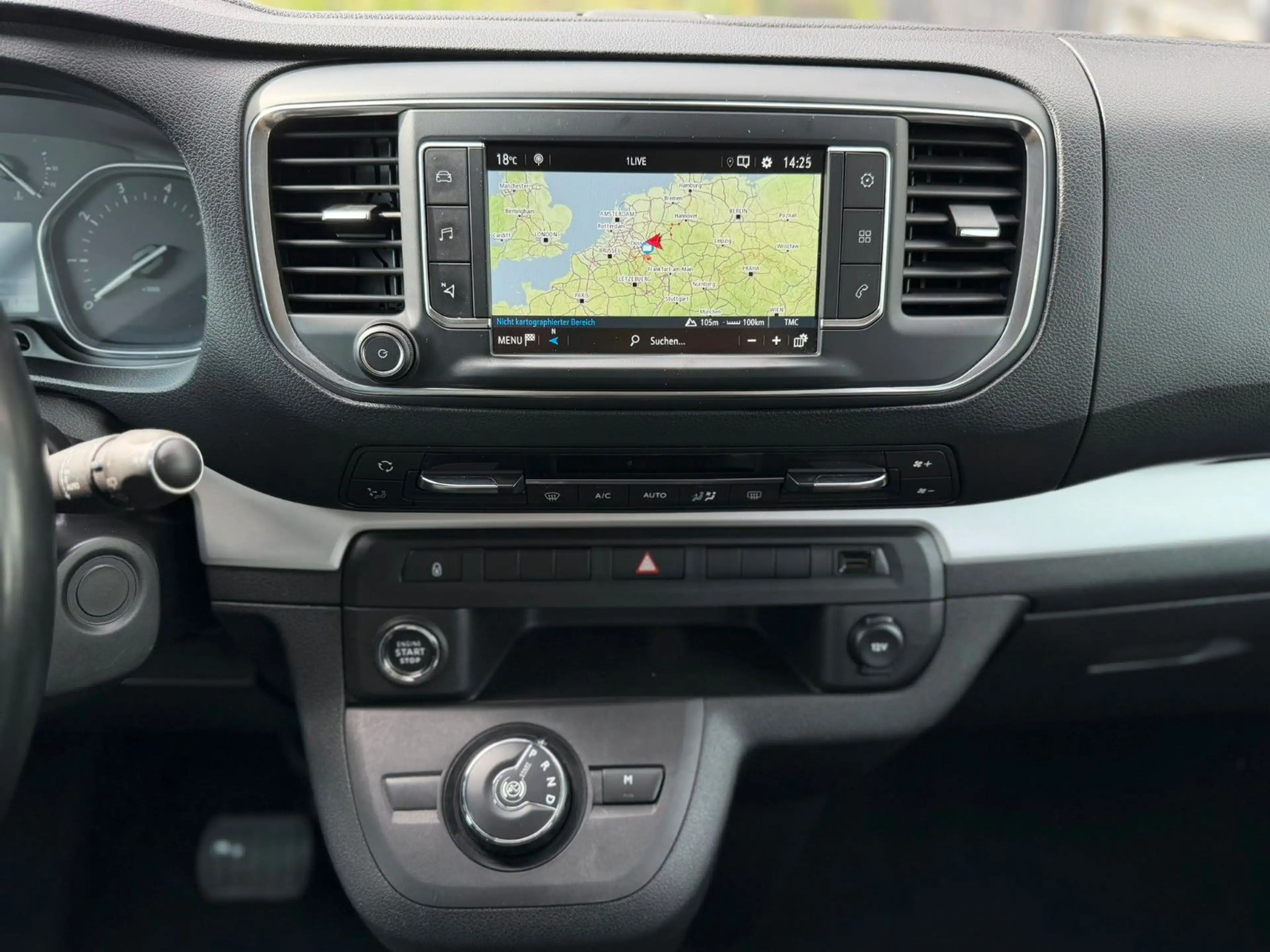 Opel Zafira Life Edition M — photo 12