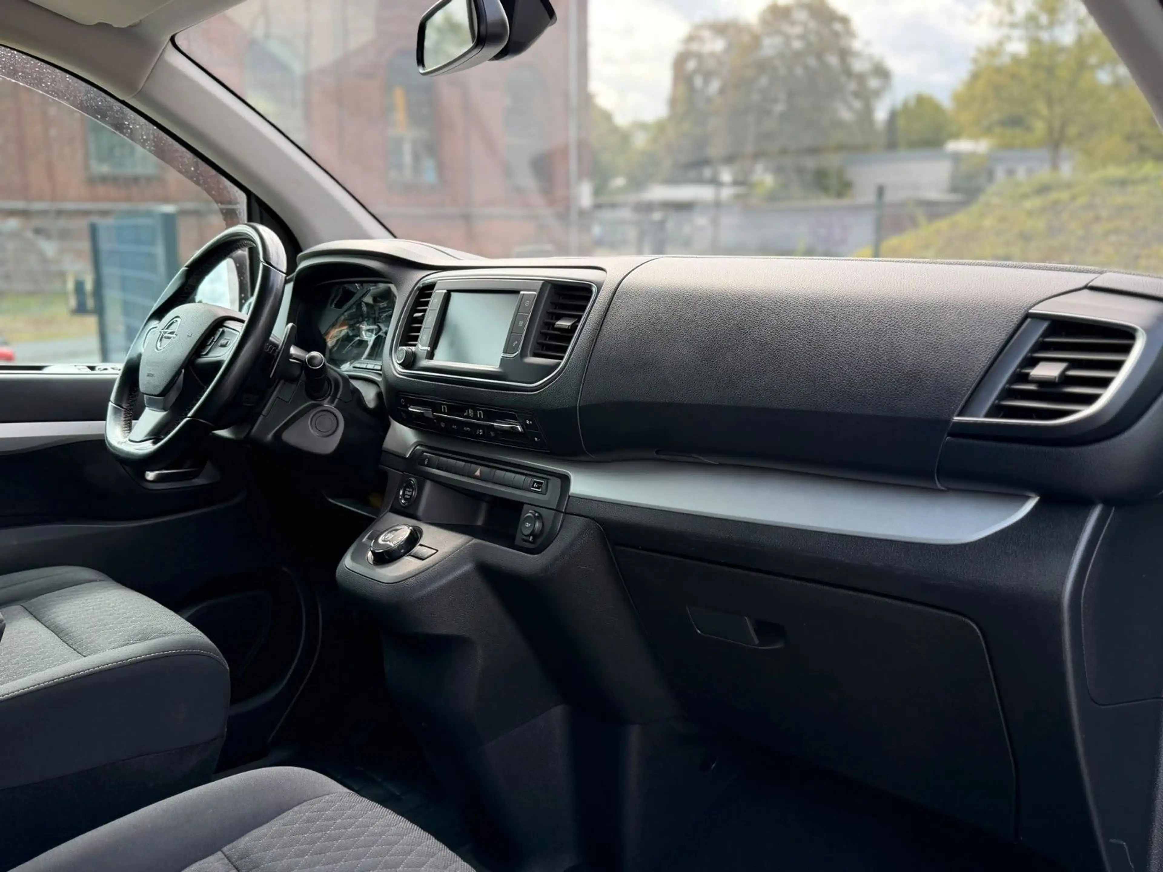 Opel Zafira Life Edition M — photo 10