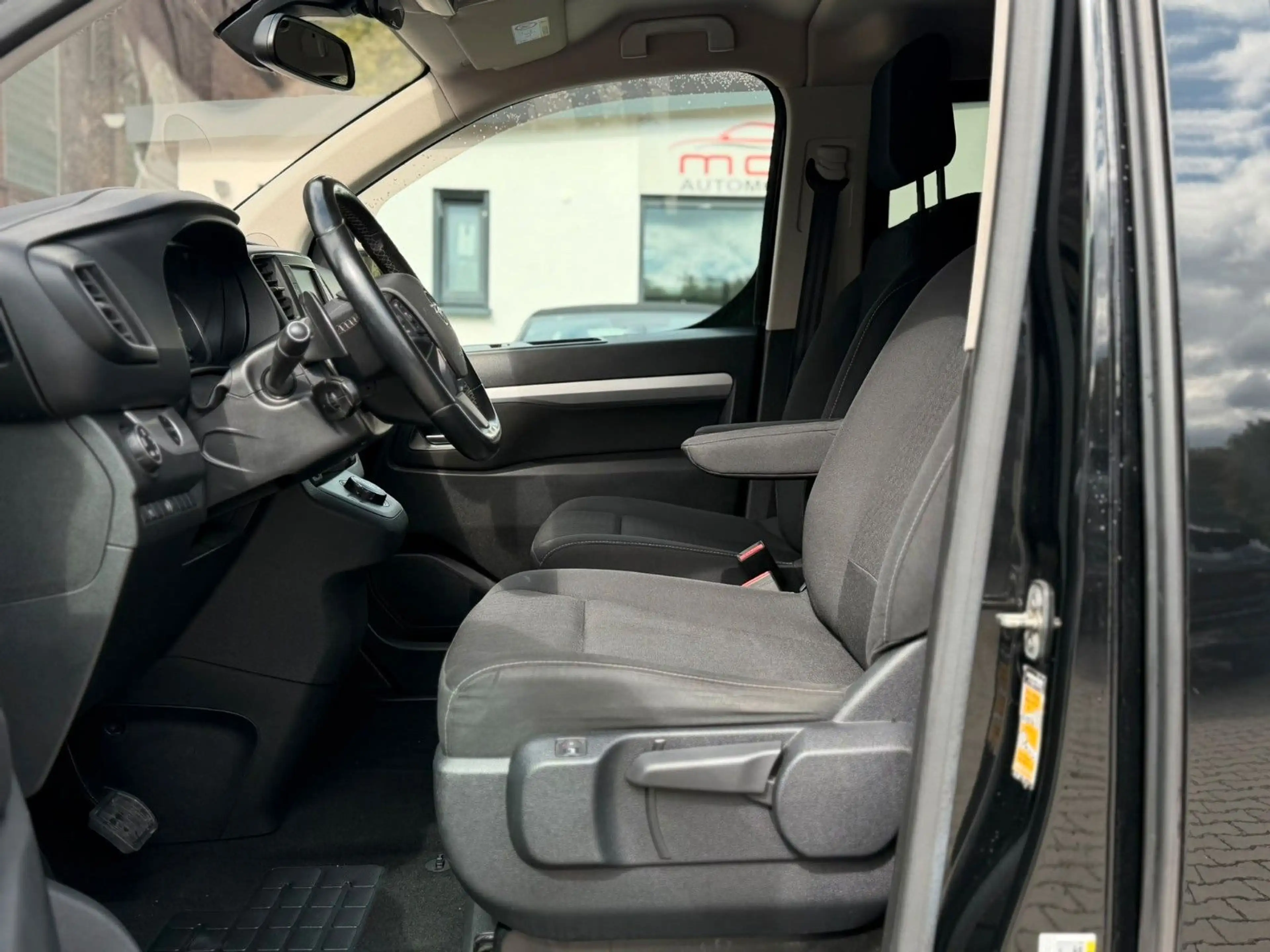 Opel Zafira Life Edition M — photo 7