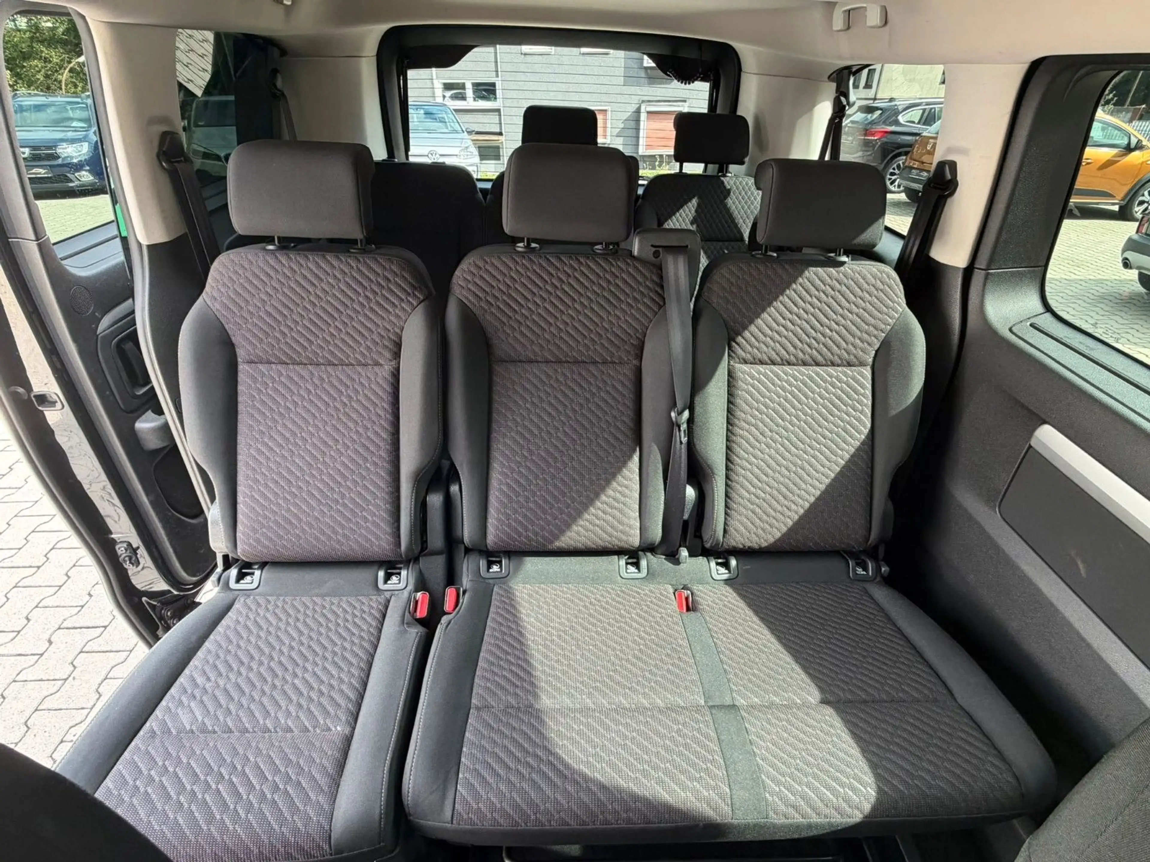 Opel Zafira Life Edition M — photo 13