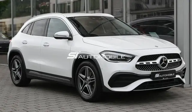 Mercedes-Benz GLA view 7