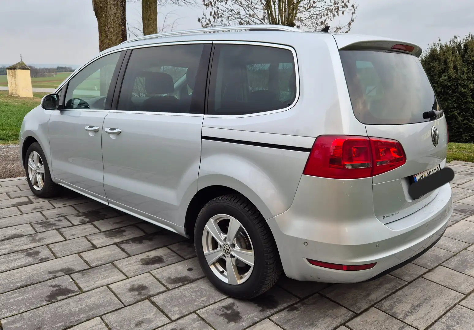 Volkswagen Sharan Sharan Highline BMT 2,0 TDI DSG Highline Silber - 2