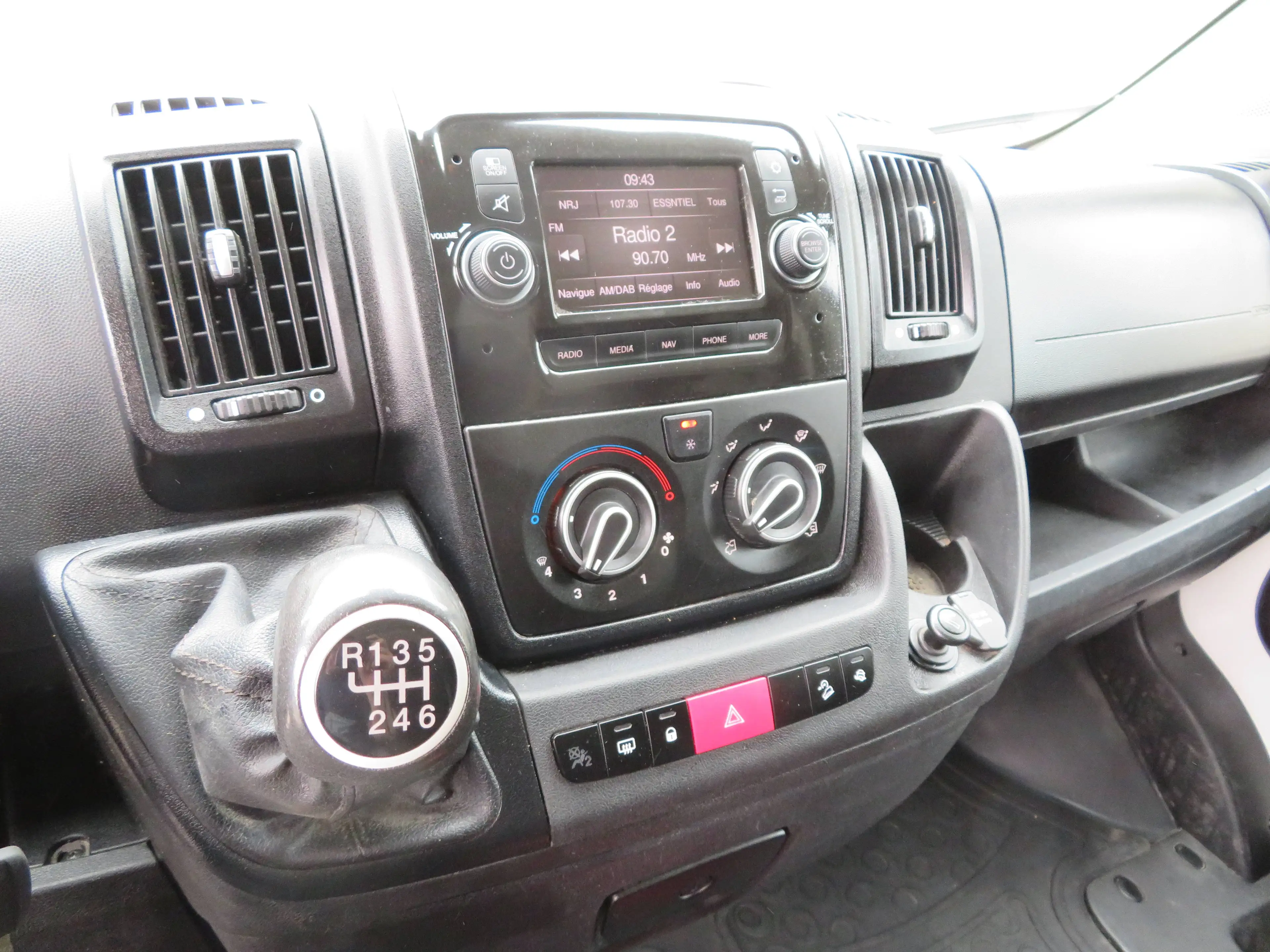 Citroen Jumper 2.2 BlueHDi - L2H2 — photo 13