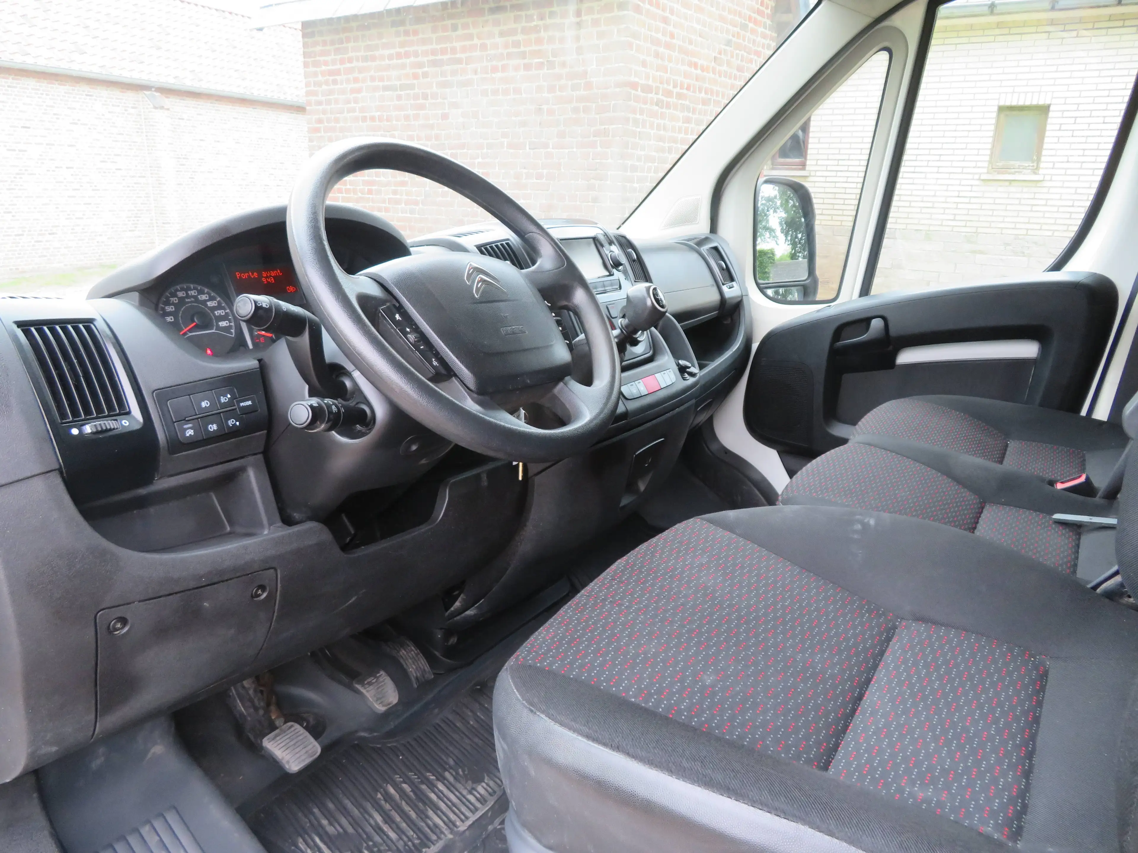 Citroen Jumper 2.2 BlueHDi - L2H2 — photo 11