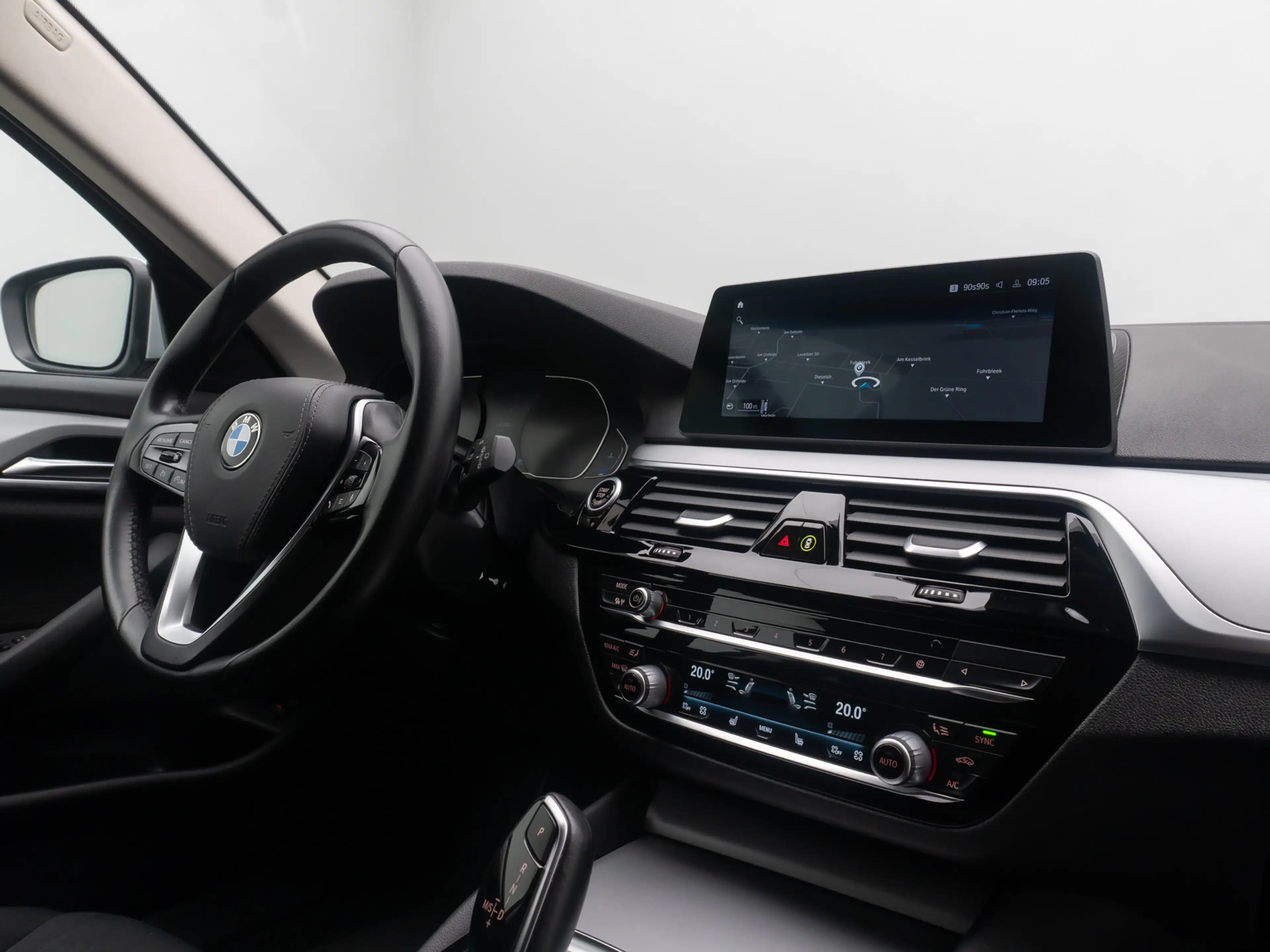 BMW 520 Kamera DAB 4xKlima Alarm GeschwindigReg — photo 37