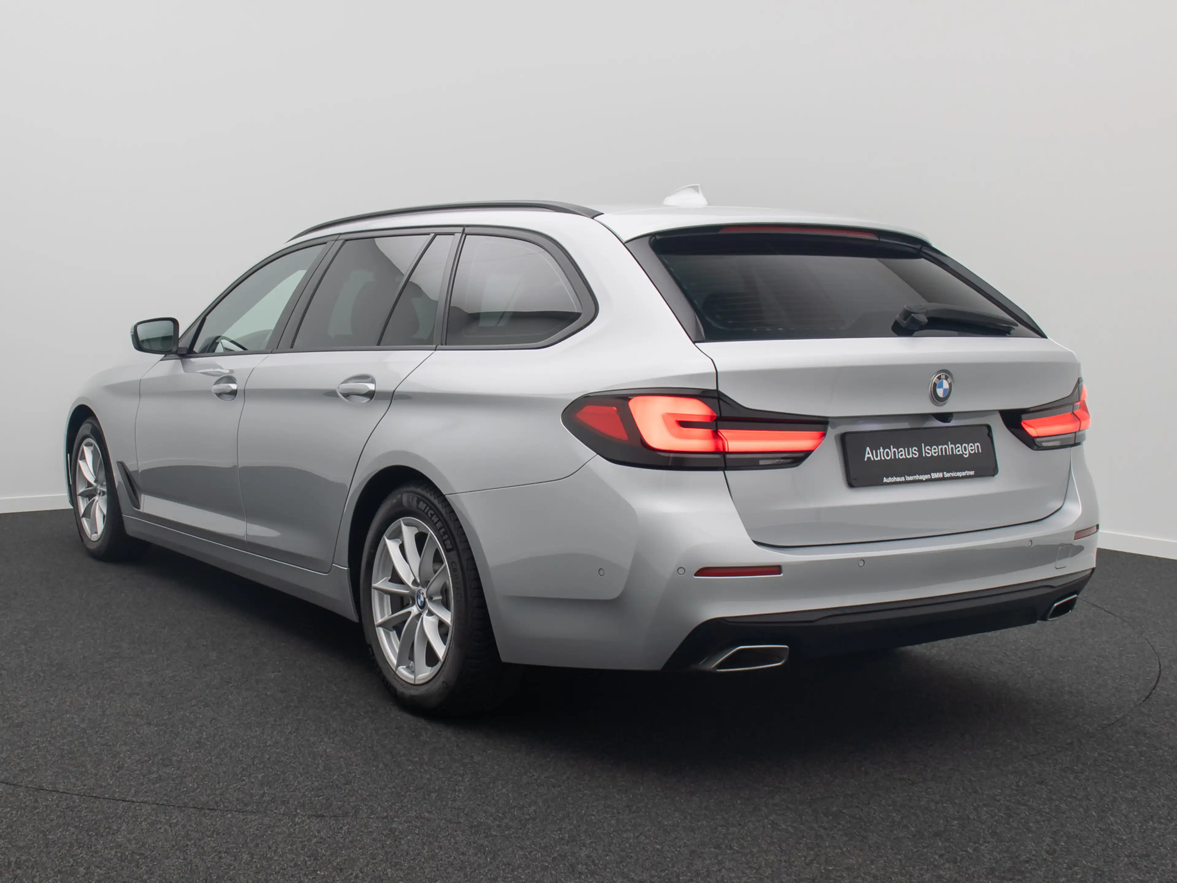 BMW 520 Kamera DAB 4xKlima Alarm GeschwindigReg — photo 9