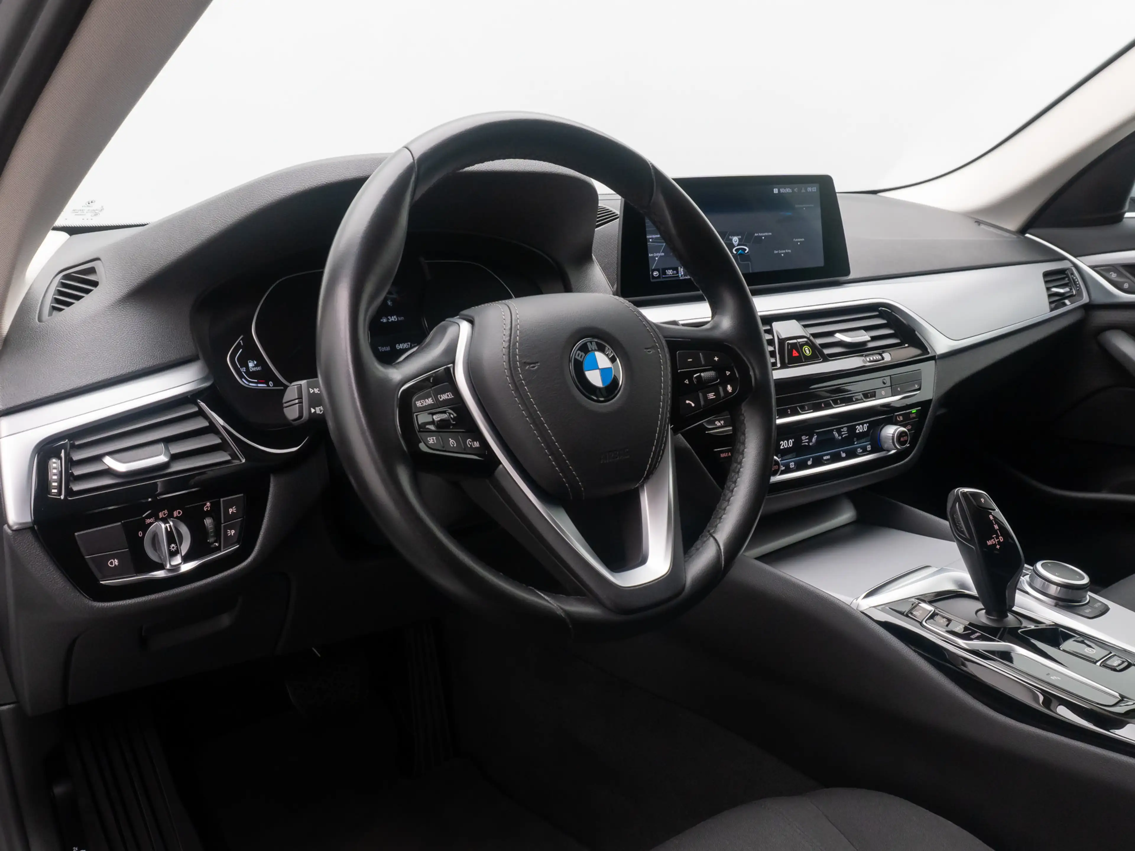 BMW 520 Kamera DAB 4xKlima Alarm GeschwindigReg — photo 21