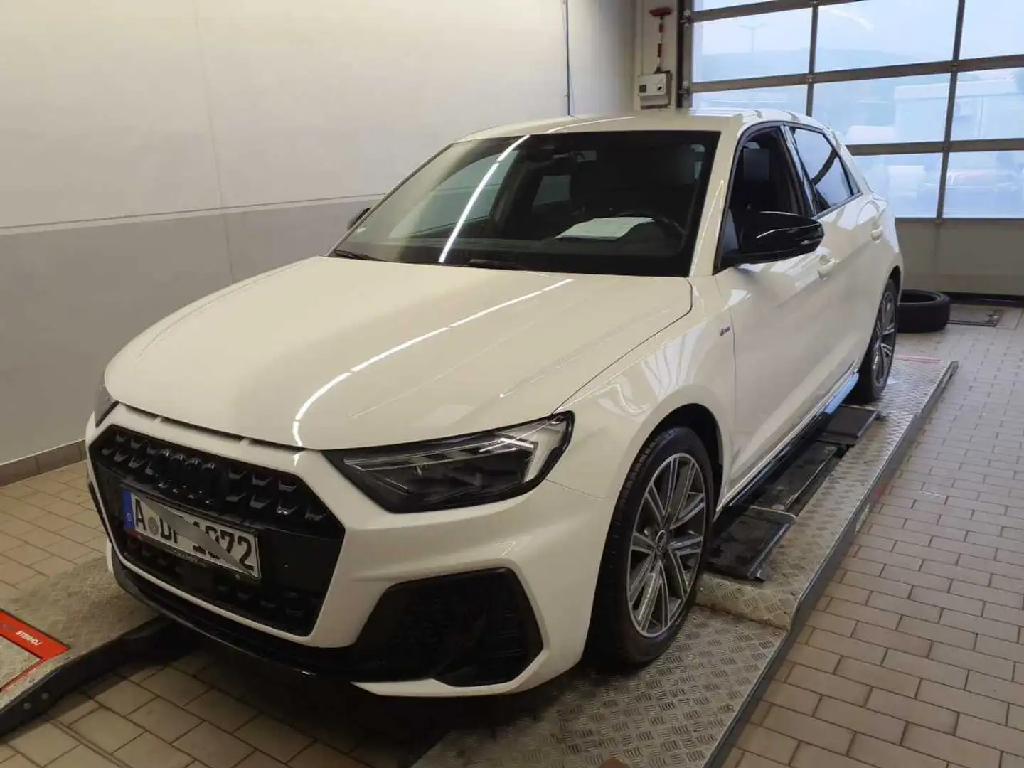Audi A1 30 TFSI S-Line +LED+OPTIK+PDC+VIRTU Weiß - 2