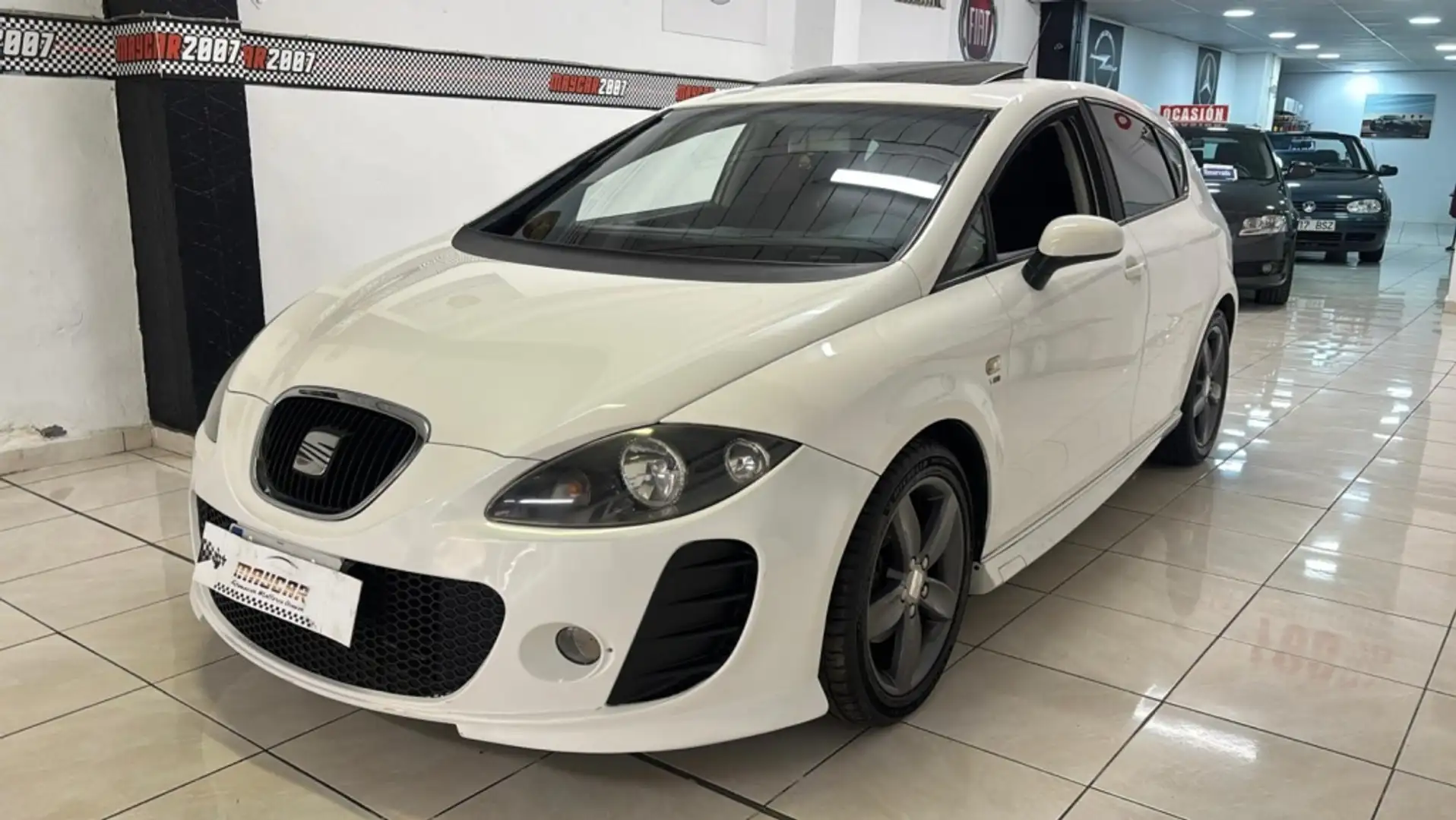 SEAT Leon 2.0TDI Stylance Blanco - 2