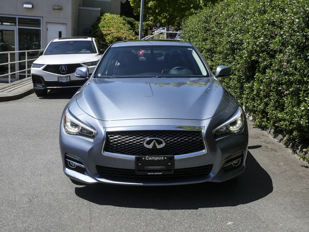 Infiniti Q50 снимка Infiniti Q50