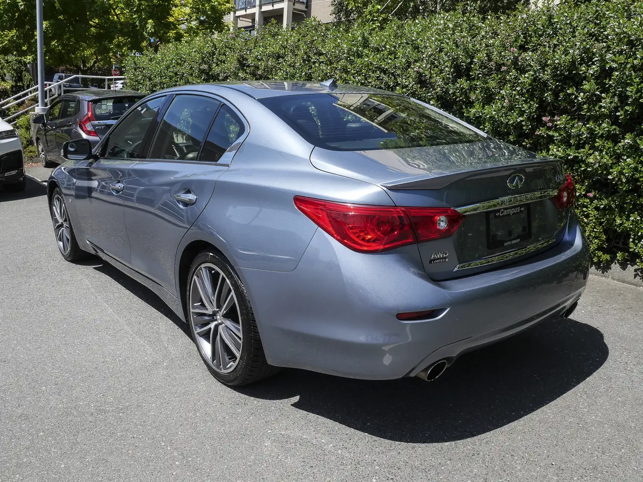 Infiniti Q50 снимка Infiniti Q50