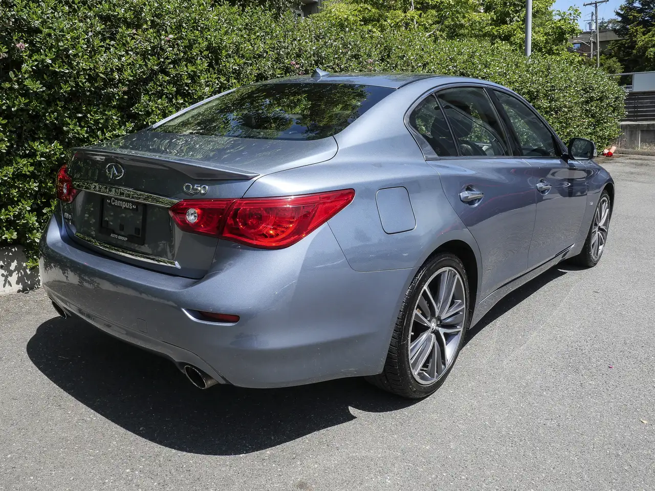 Infiniti Q50 снимка Infiniti Q50