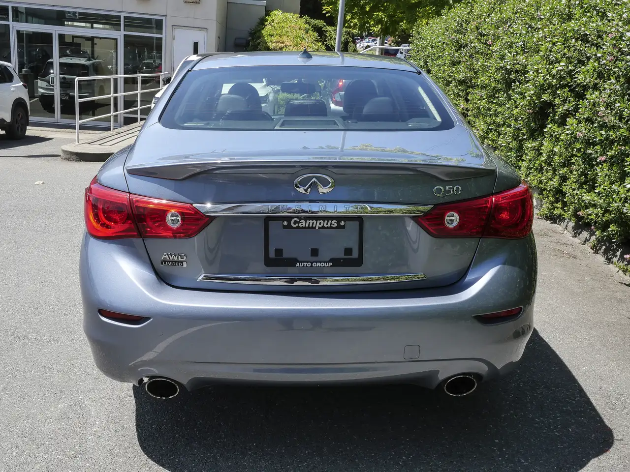 Infiniti Q50 снимка Infiniti Q50