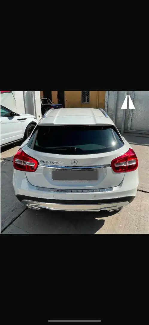 Mercedes-Benz GLA 200 d (cdi) Sport - 2