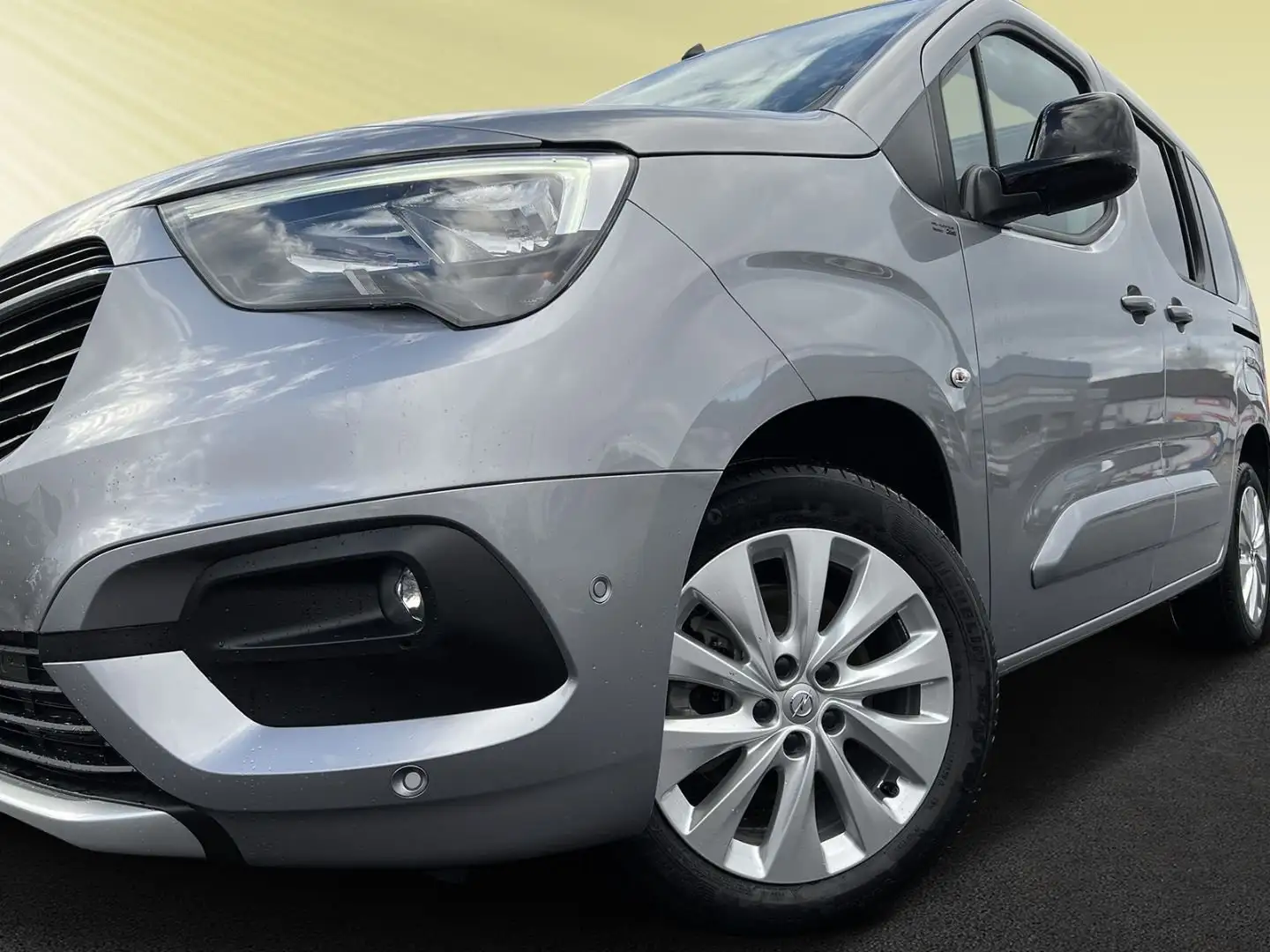 Opel Combo-e Life -e E Ultimate Silber - 1